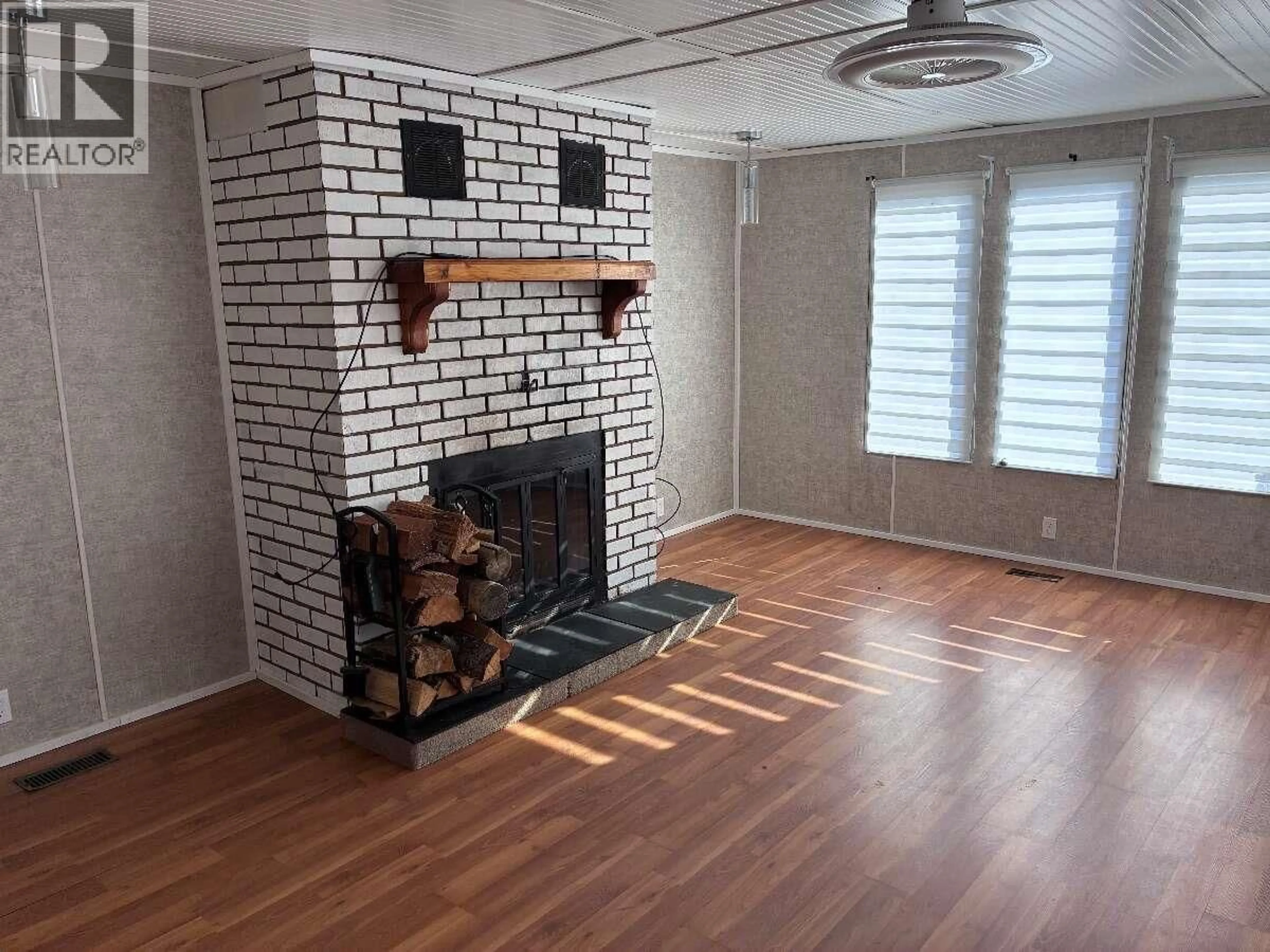 A pic of a room for 16 - 500 16TH AVENUE, Genelle British Columbia V0G1G0