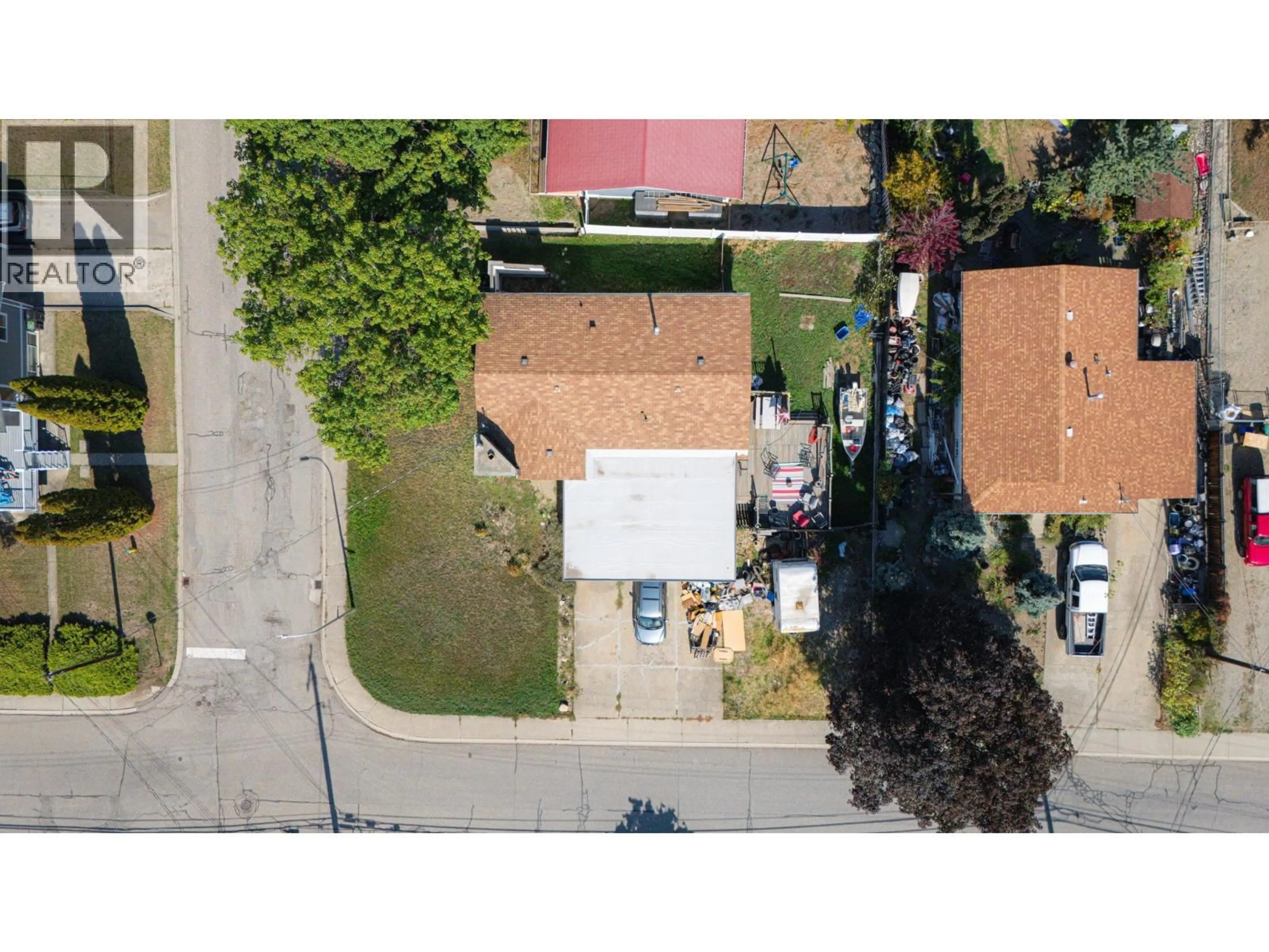 A pic from outside/outdoor area/front of a property/back of a property/a pic from drone, street for 1311 25TH AVENUE, Vernon British Columbia V1T7L5