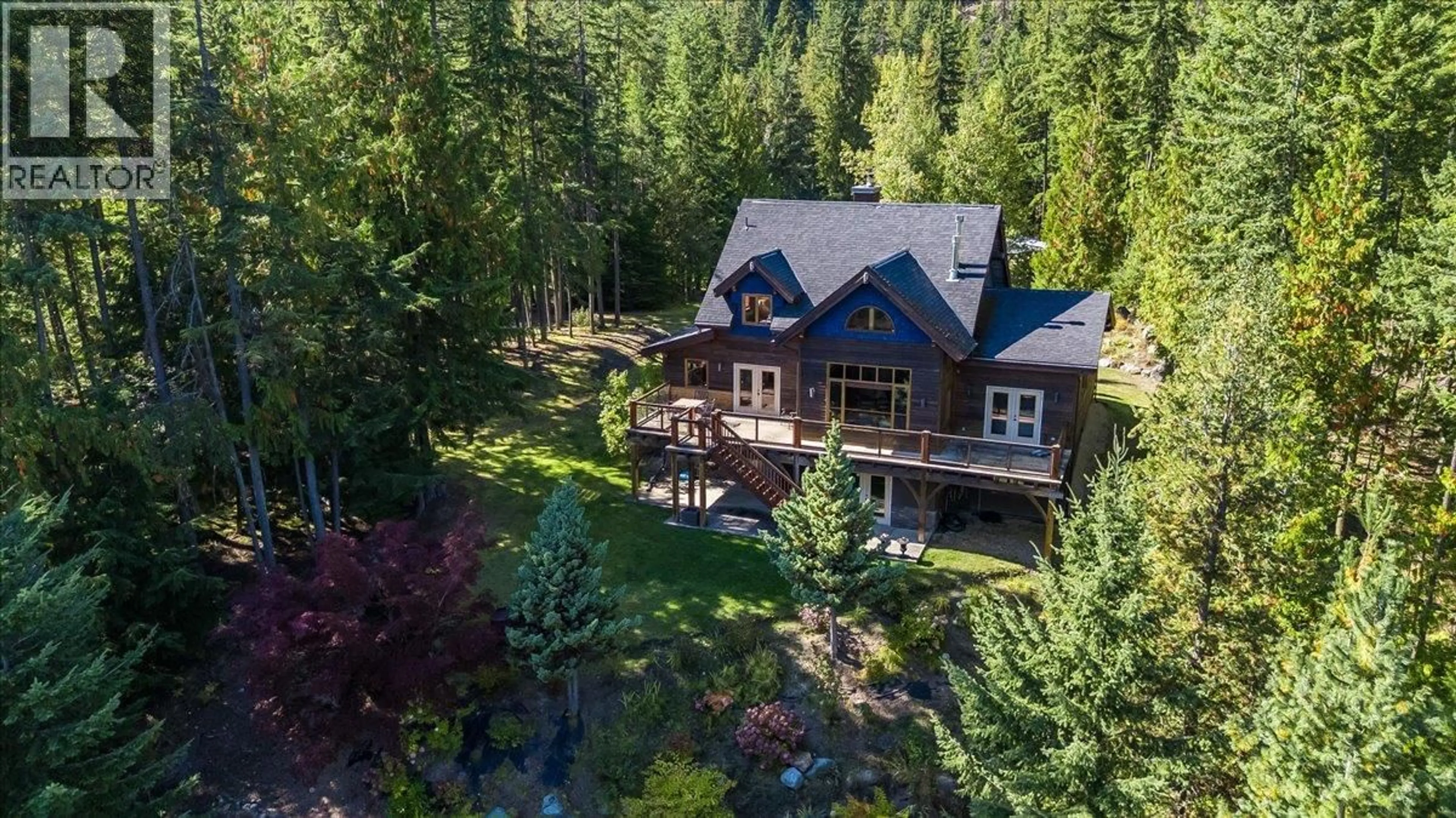 A pic from outside/outdoor area/front of a property/back of a property/a pic from drone, unknown for 9233 31 HIGHWAY, Kaslo British Columbia V0G1M0