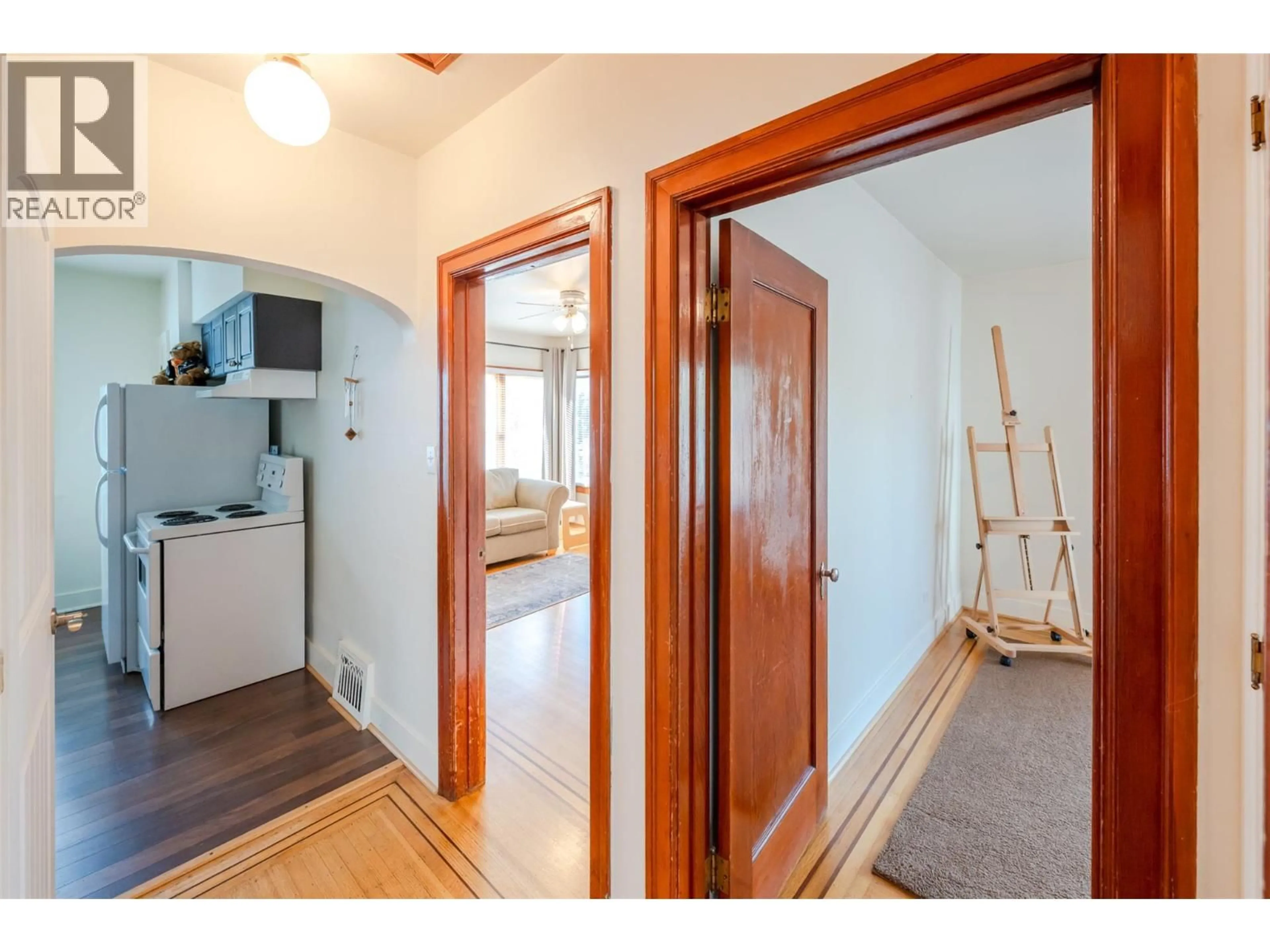 Indoor entryway for 268 CONKLIN AVENUE, Penticton British Columbia V2A2T2