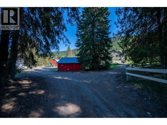1672 CHASE FALKLAND ROAD, Chase 3