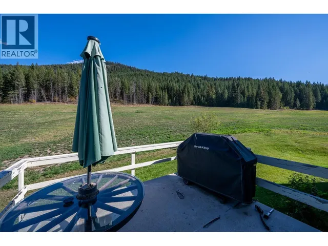 1672 CHASE FALKLAND ROAD, Chase 4