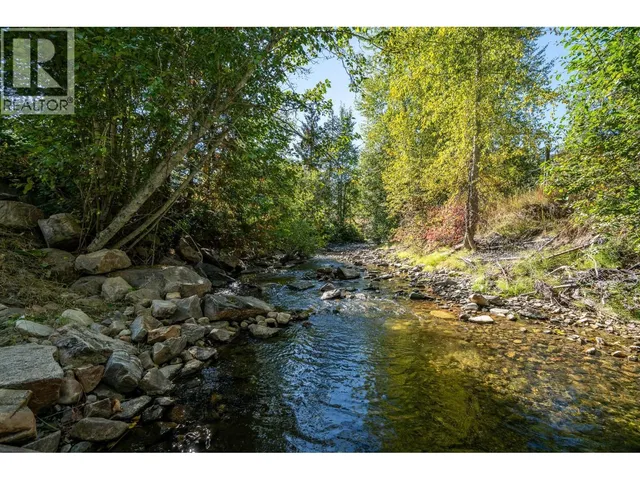 1672 CHASE FALKLAND ROAD, Chase 5