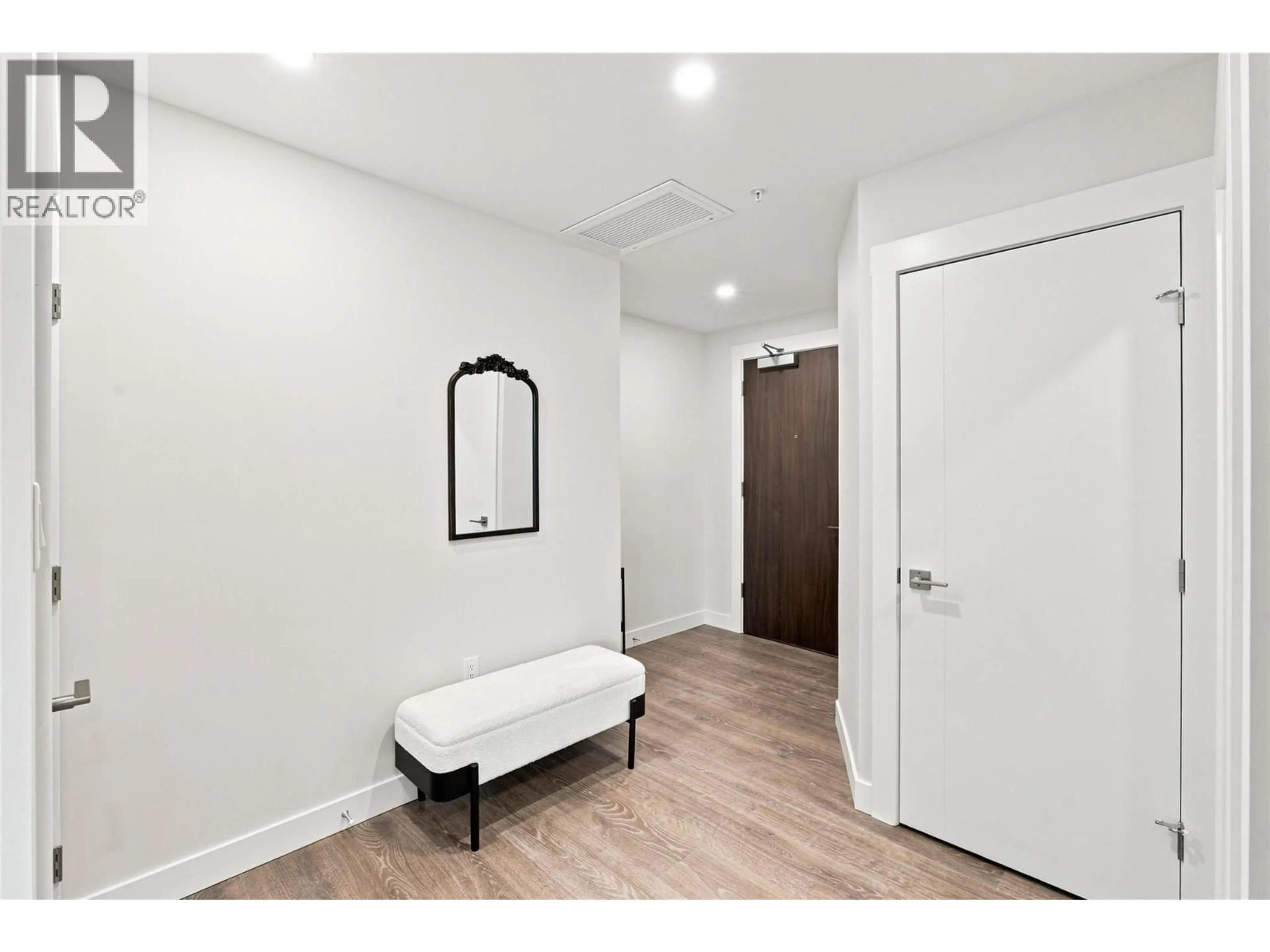 Indoor entryway for 906 - 460 NICOLA STREET, Kamloops British Columbia V2C0N2