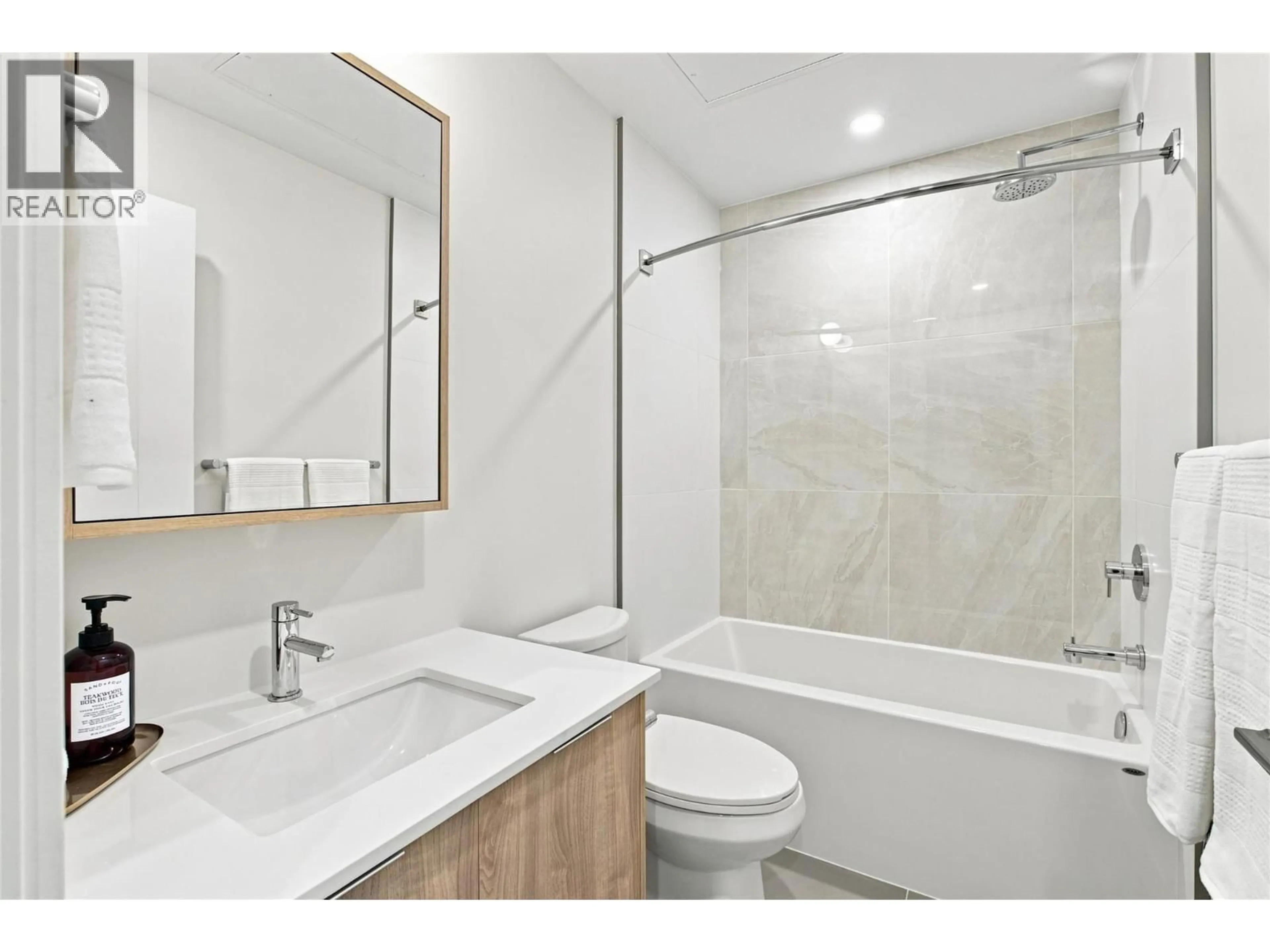 Standard bathroom, ceramic/tile floor for 906 - 460 NICOLA STREET, Kamloops British Columbia V2C0N2