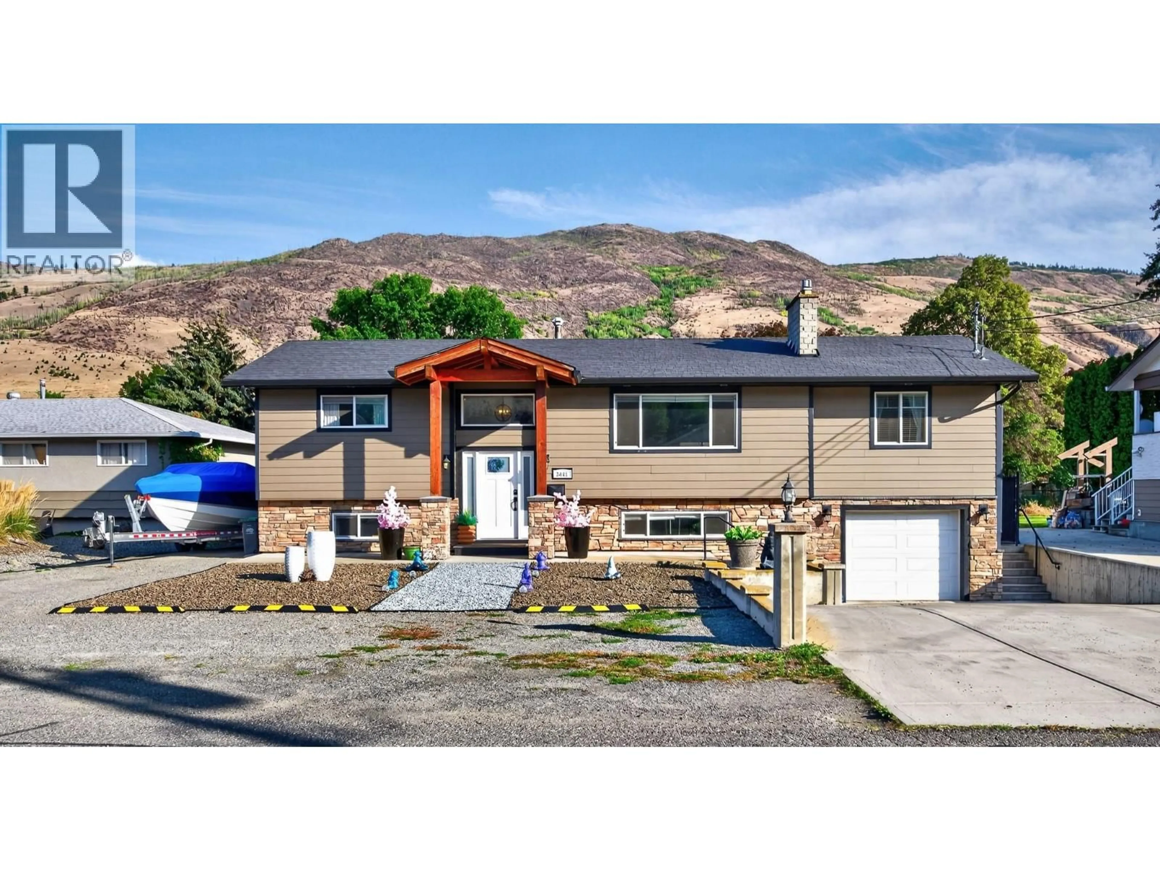 Home with vinyl exterior material, street for 3441 BRAY PLACE, Kamloops British Columbia V2B6Y2