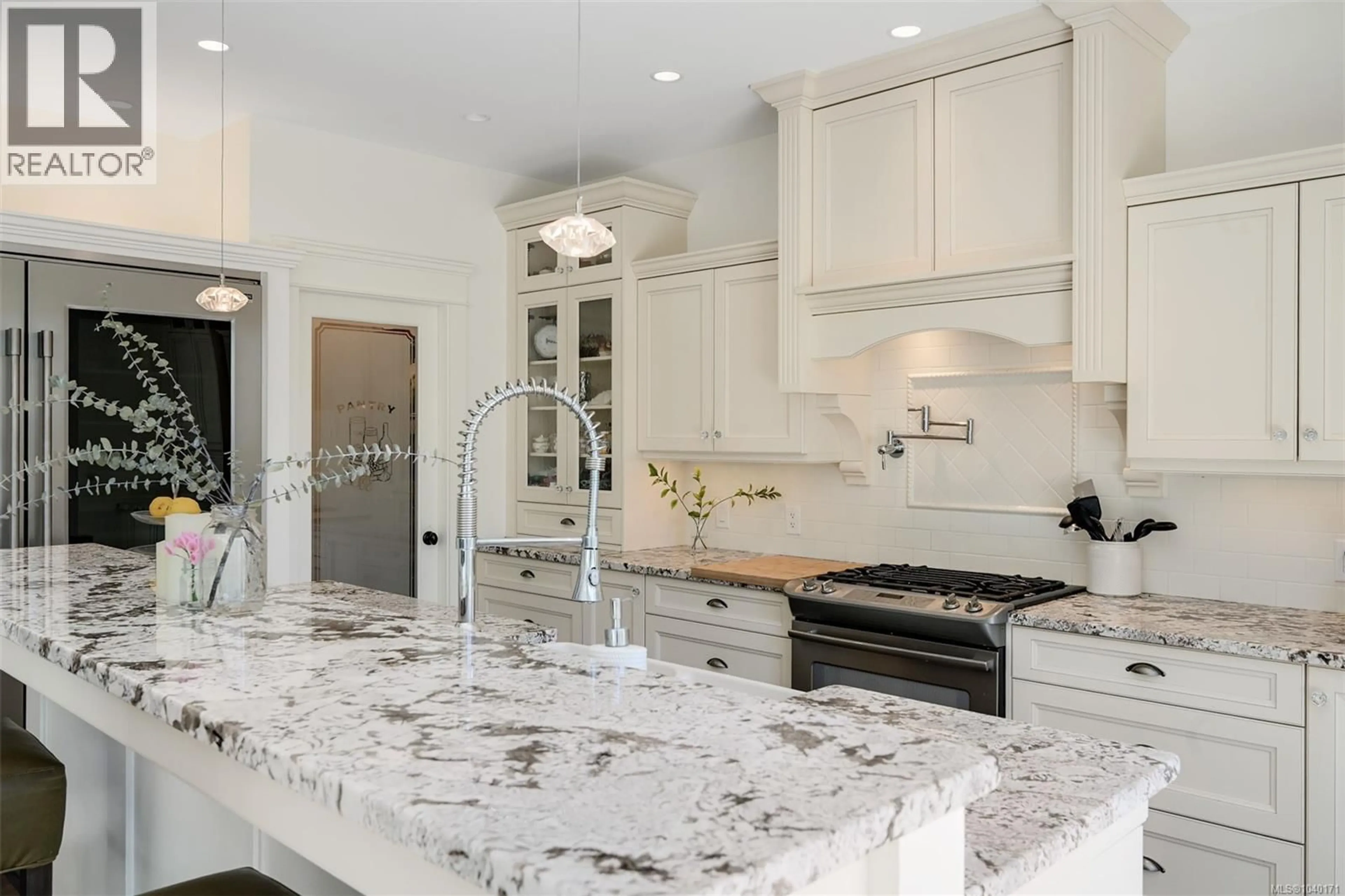 Contemporary kitchen, ceramic/tile floor for 6983 BRAILSFORD PLACE, Sooke British Columbia V9Z1J7