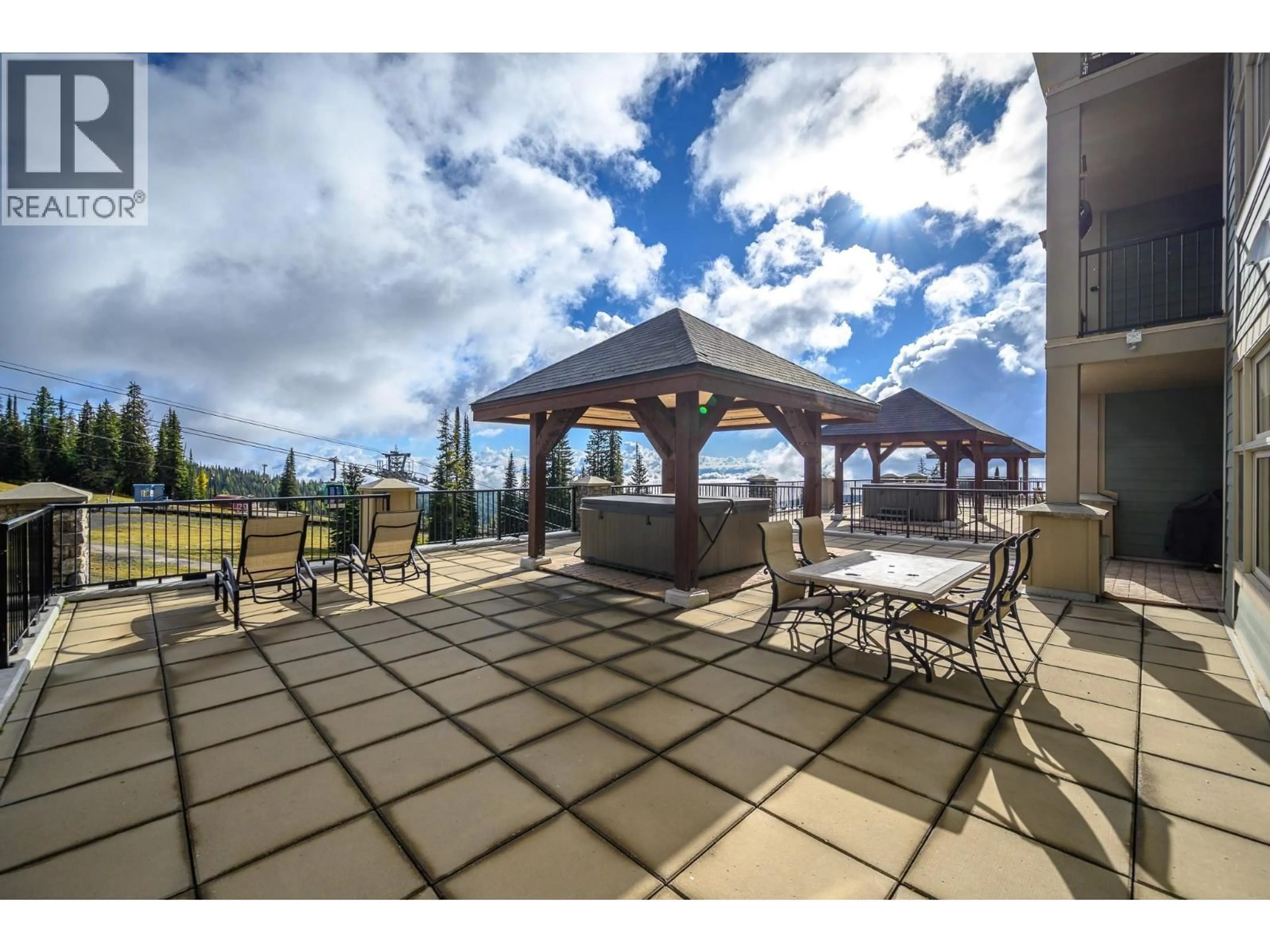 Patio, unknown for 304 - 170 SILVER LODE LANE LANE, Silver Star British Columbia V1B3M1
