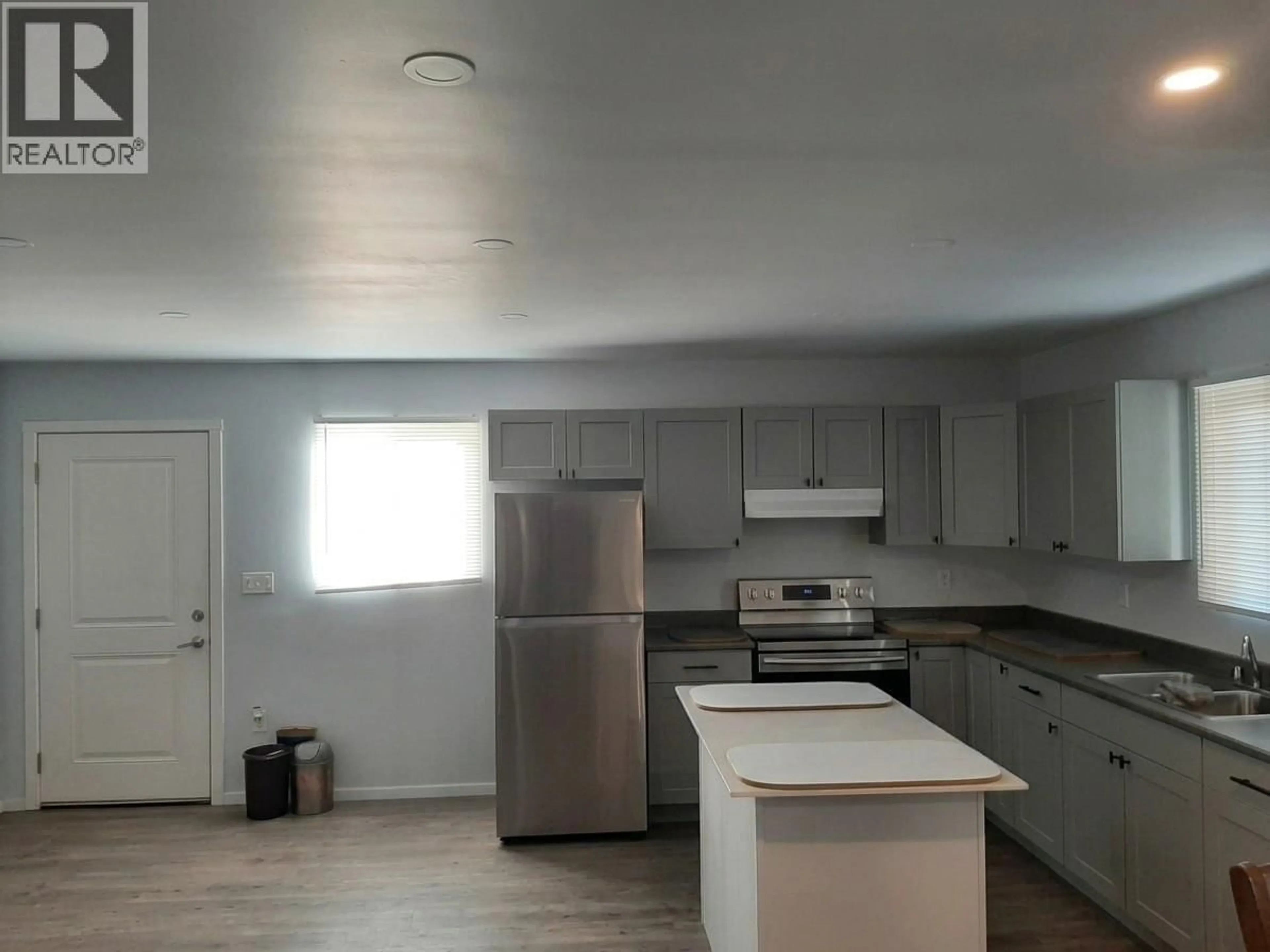 Standard kitchen, unknown for 3368 MCIVER ROAD, West Kelowna British Columbia V4T1G7