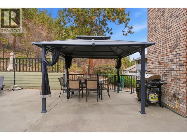 2218 OMINECA PLACE, Kelowna 4