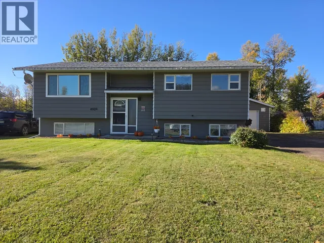 4909 45 STREET NORTHEAST, Chetwynd 2
