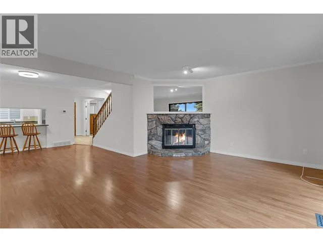 3 - 1675 THAYER COURT, Kelowna 4