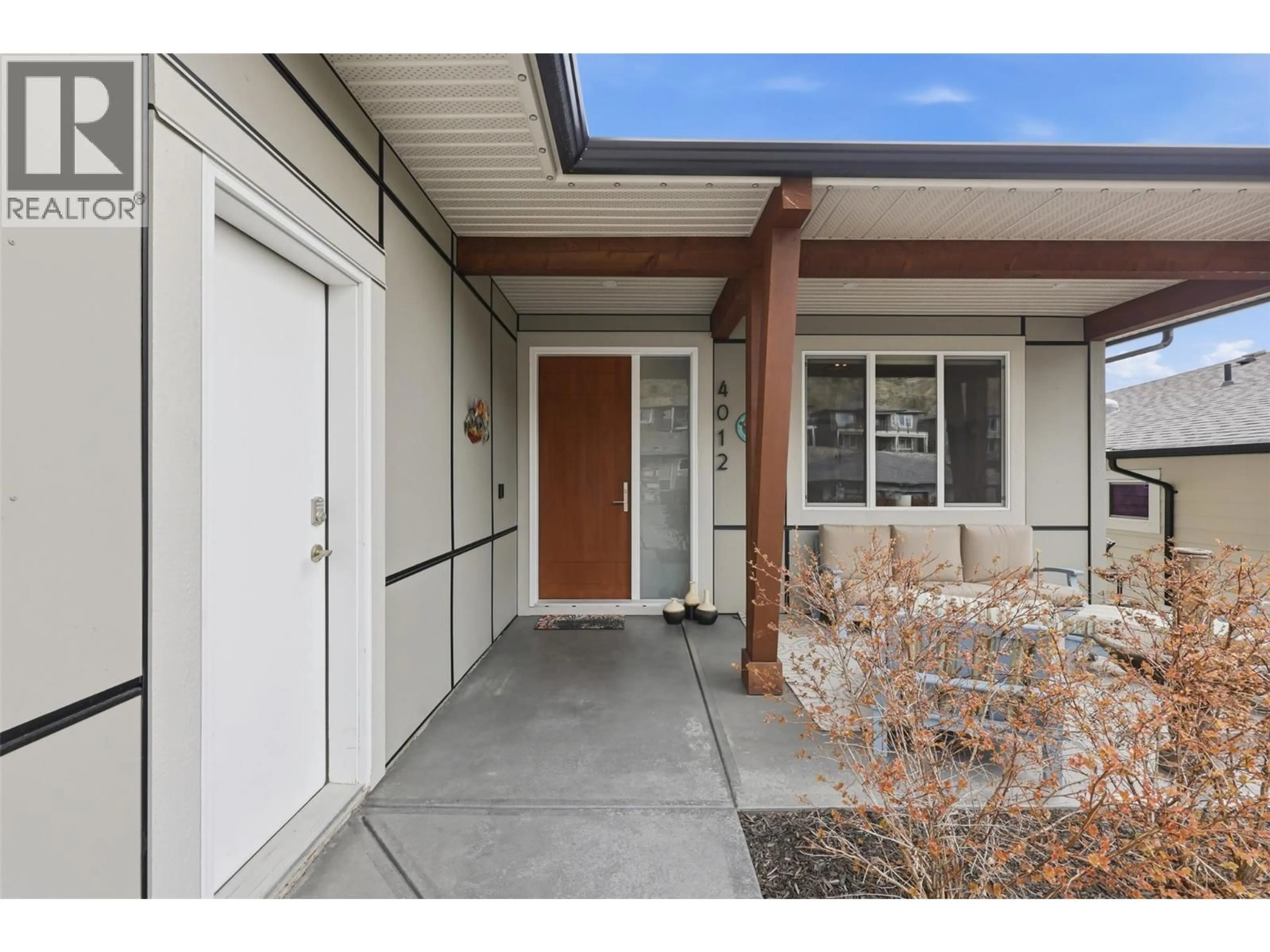 Indoor entryway for 4012 RIO VISTA WAY, Kamloops British Columbia V2H0E1