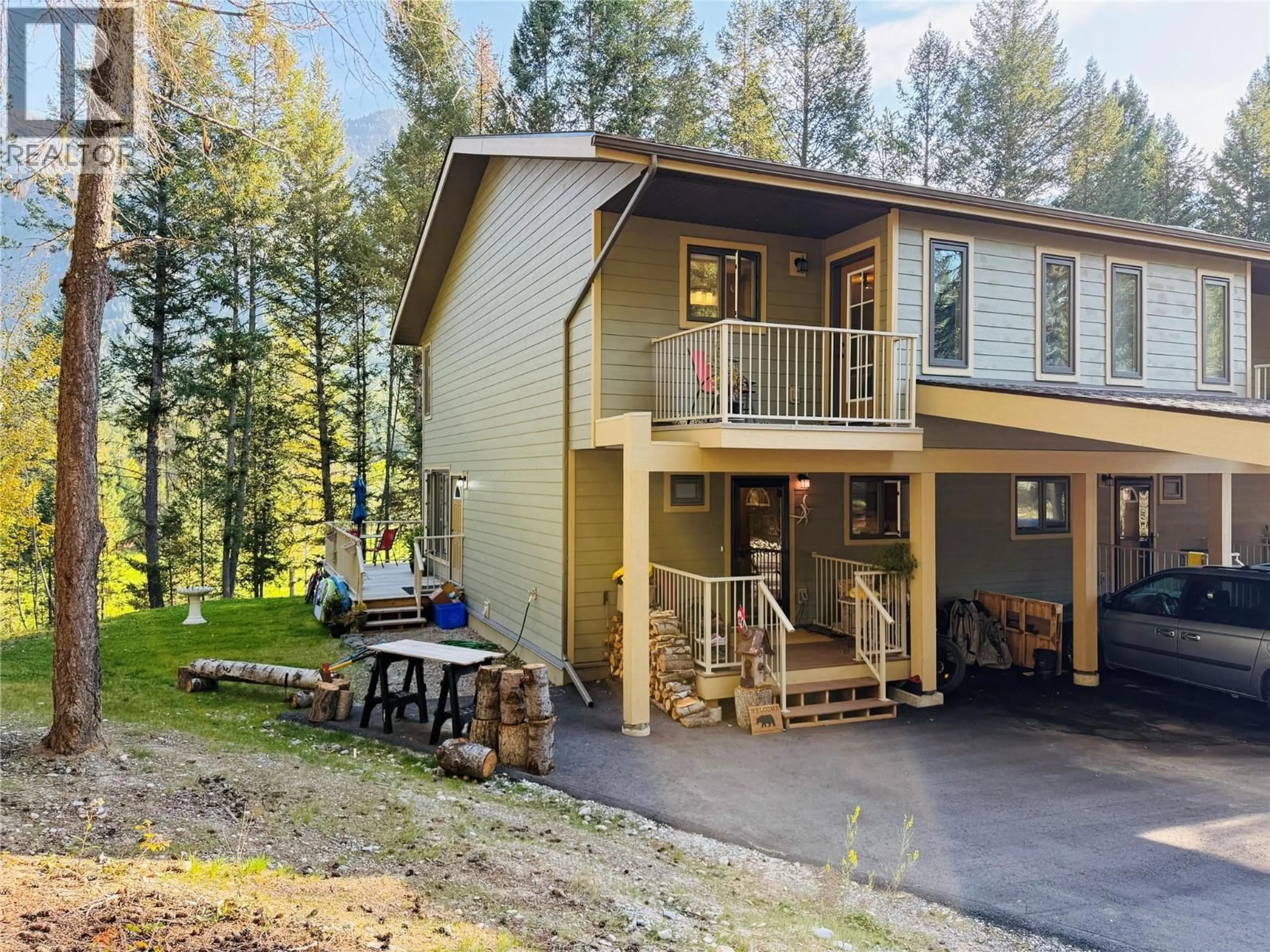 Home with vinyl exterior material, unknown for 1 - 7977 RADIUM GOLF COURSE ROAD, Radium Hot Springs British Columbia V0A1M0