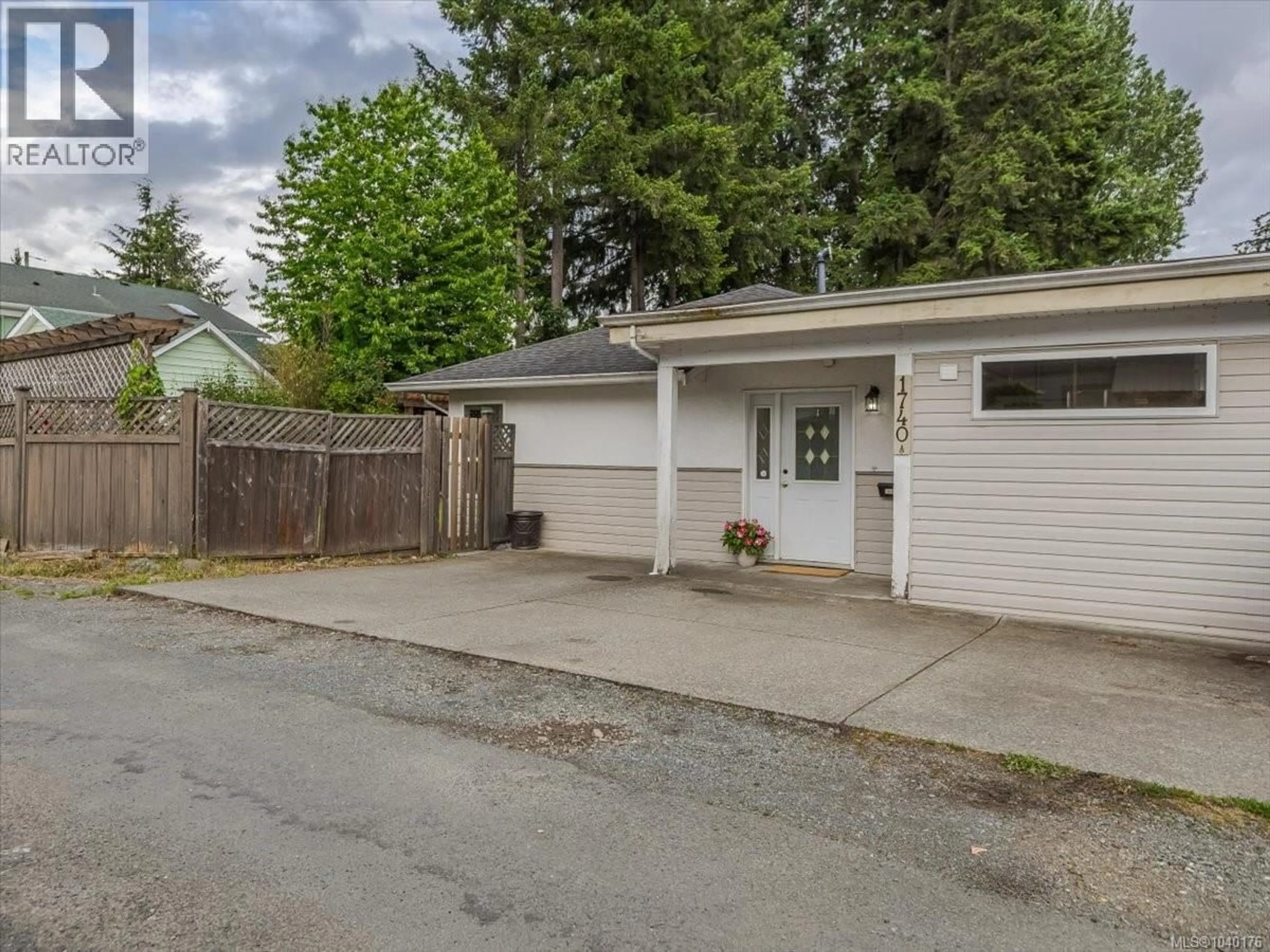 Unknown for A - 1740 WILLEMAR AVENUE, Courtenay British Columbia V9N3M6