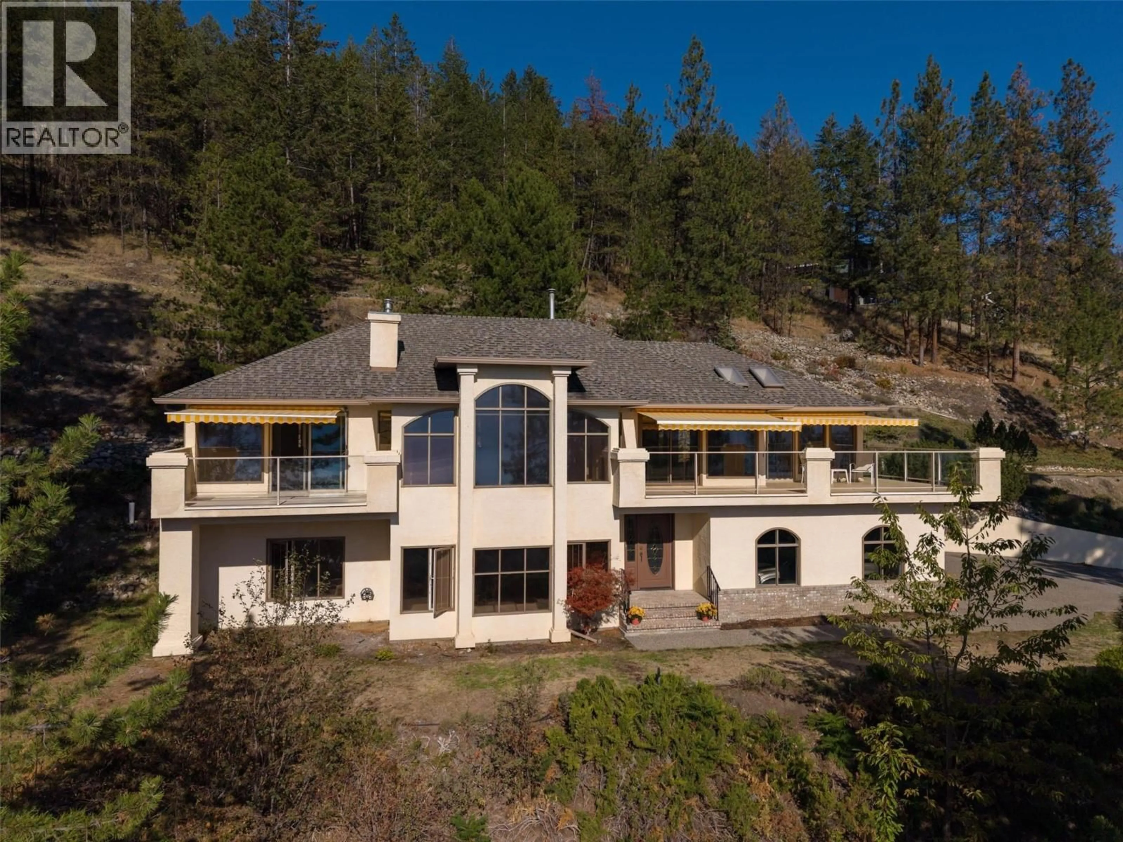 A pic from outside/outdoor area/front of a property/back of a property/a pic from drone, unknown for MINTO STREET, Peachland British Columbia V0H1X4