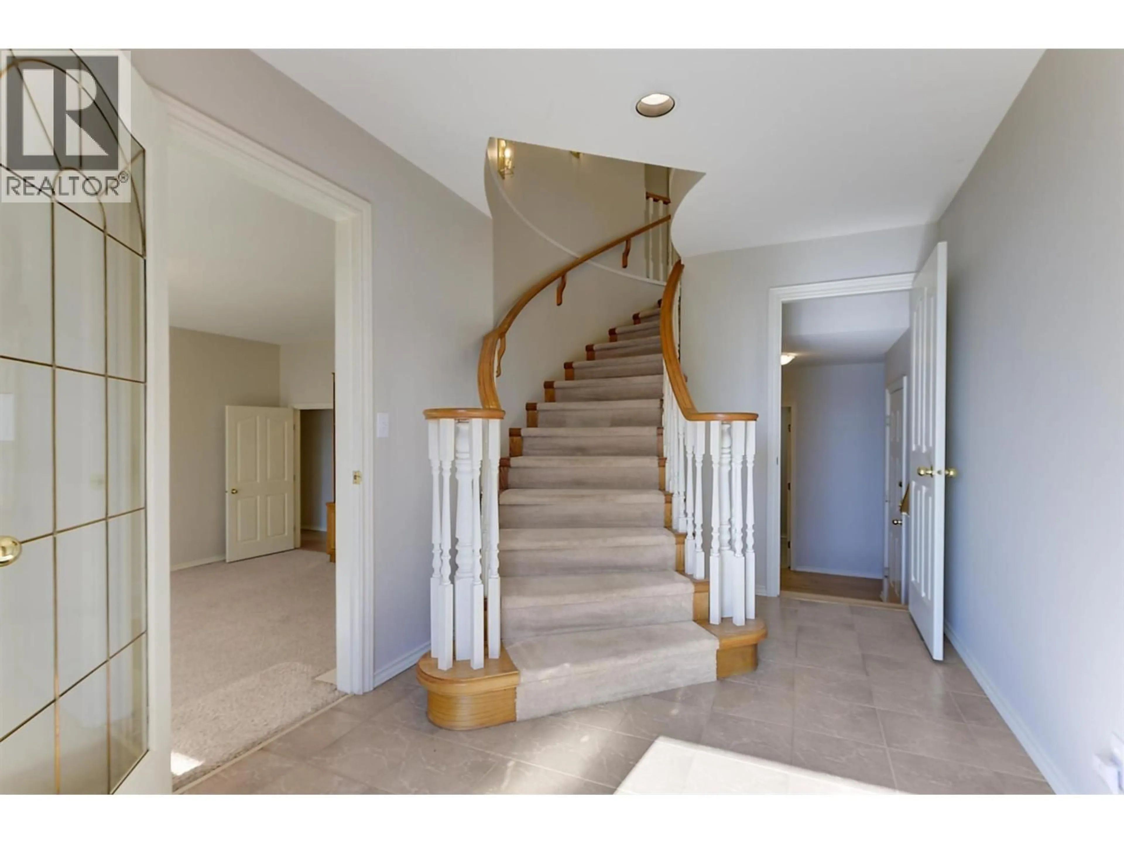Indoor foyer for MINTO STREET, Peachland British Columbia V0H1X4