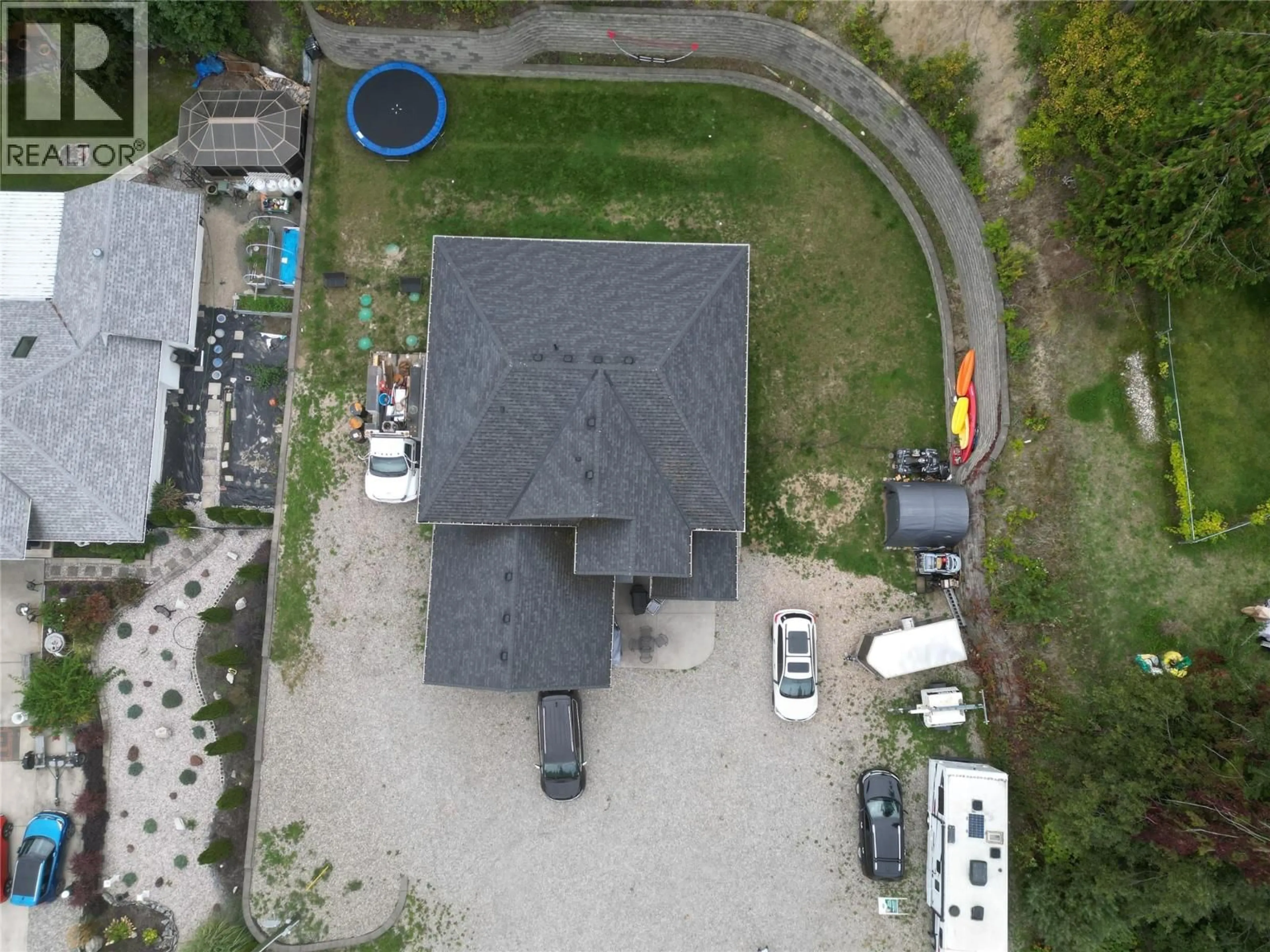 A pic from outside/outdoor area/front of a property/back of a property/a pic from drone, unknown for 2446 CENTENNIAL DRIVE, Blind Bay British Columbia V0E1H0
