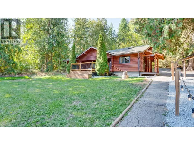 2452 FOREST DRIVE, Blind Bay 5