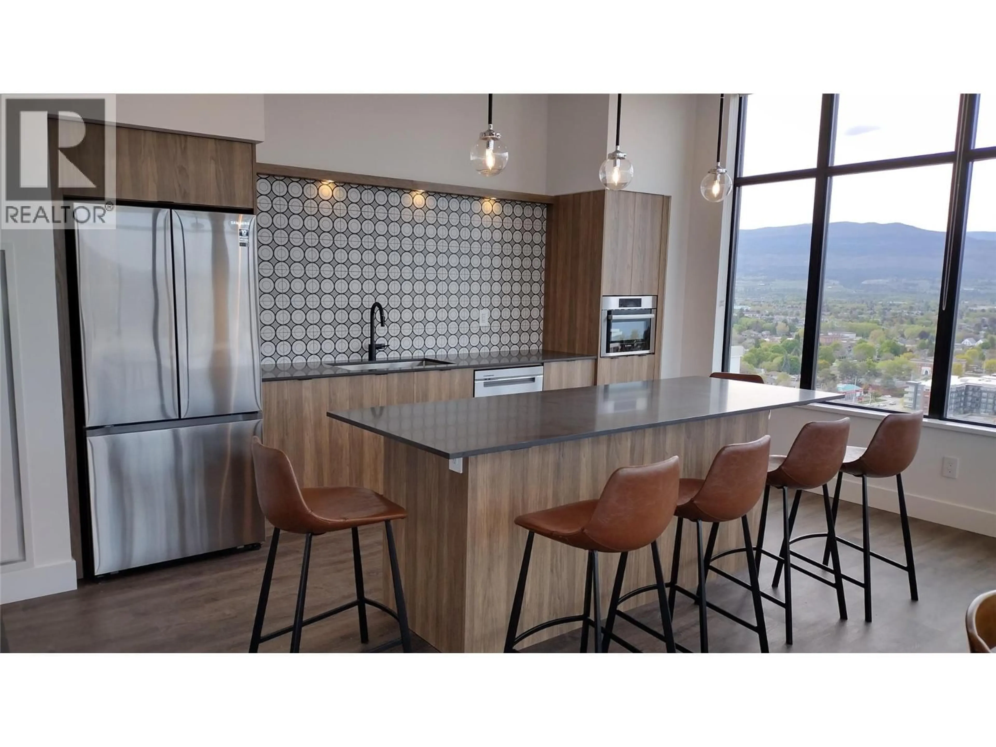 Contemporary kitchen, ceramic/tile floor for 710 - 1471 ST. PAUL STREET, Kelowna British Columbia V1Y0K7