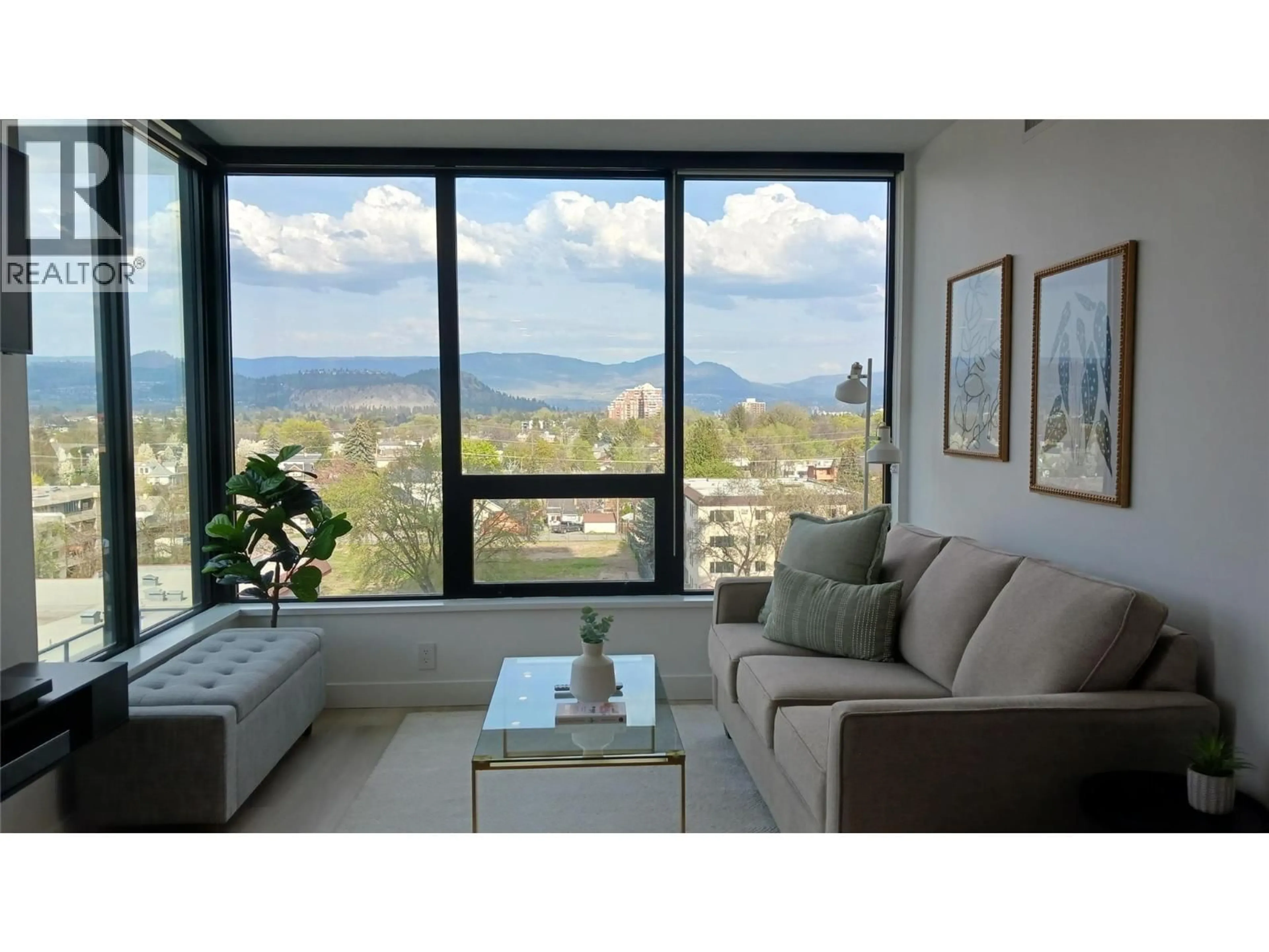 Living room with furniture, unknown for 710 - 1471 ST. PAUL STREET, Kelowna British Columbia V1Y0K7