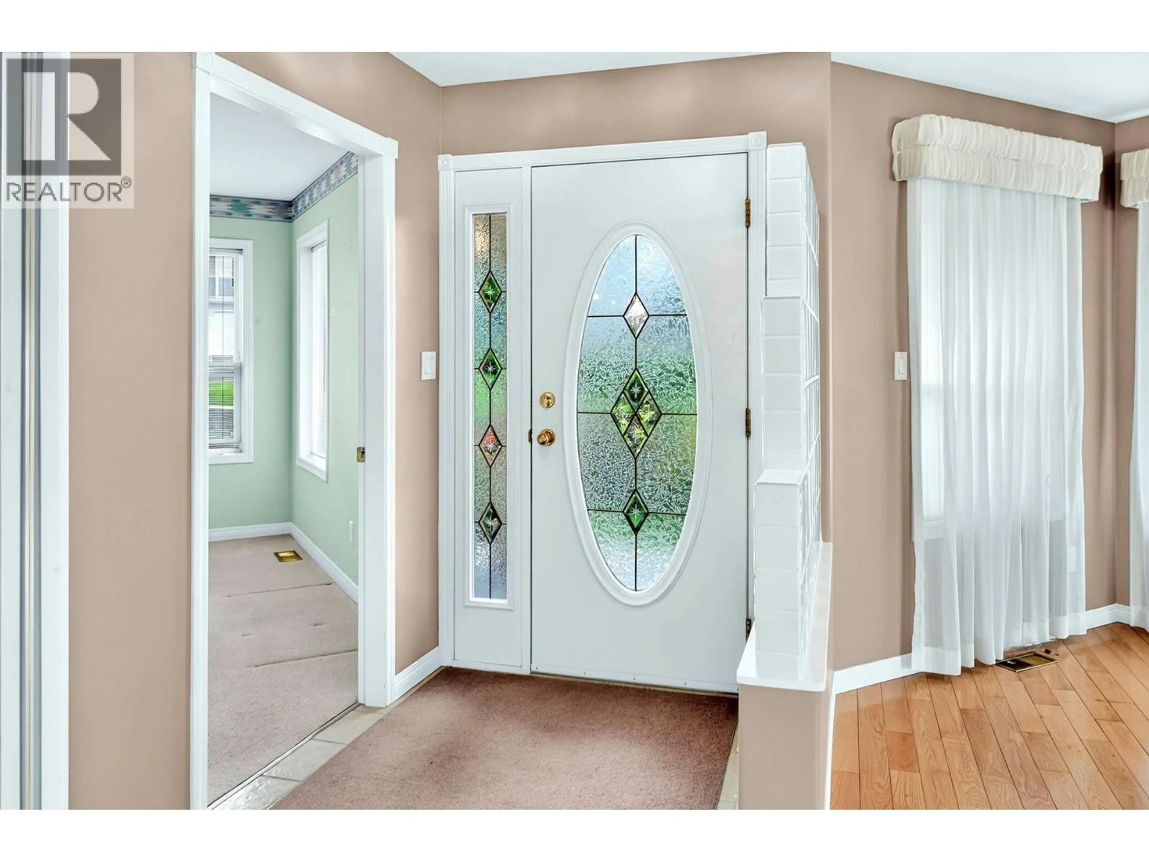 Indoor entryway for 94 THOR DRIVE, Kamloops British Columbia V2C6P8
