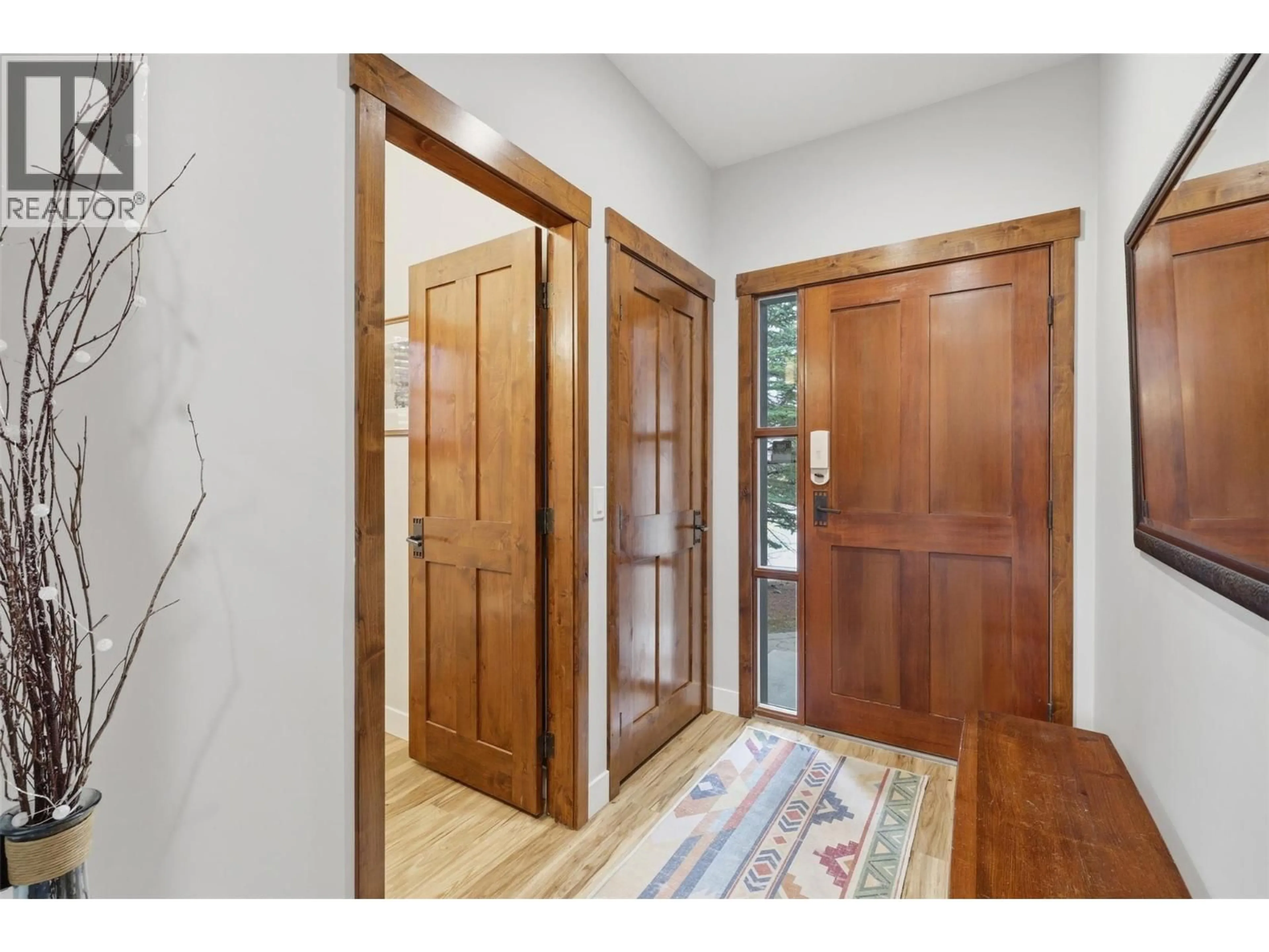 Indoor entryway for 40 - 6015 VALLEY DRIVE, Sun Peaks British Columbia V0E5N0