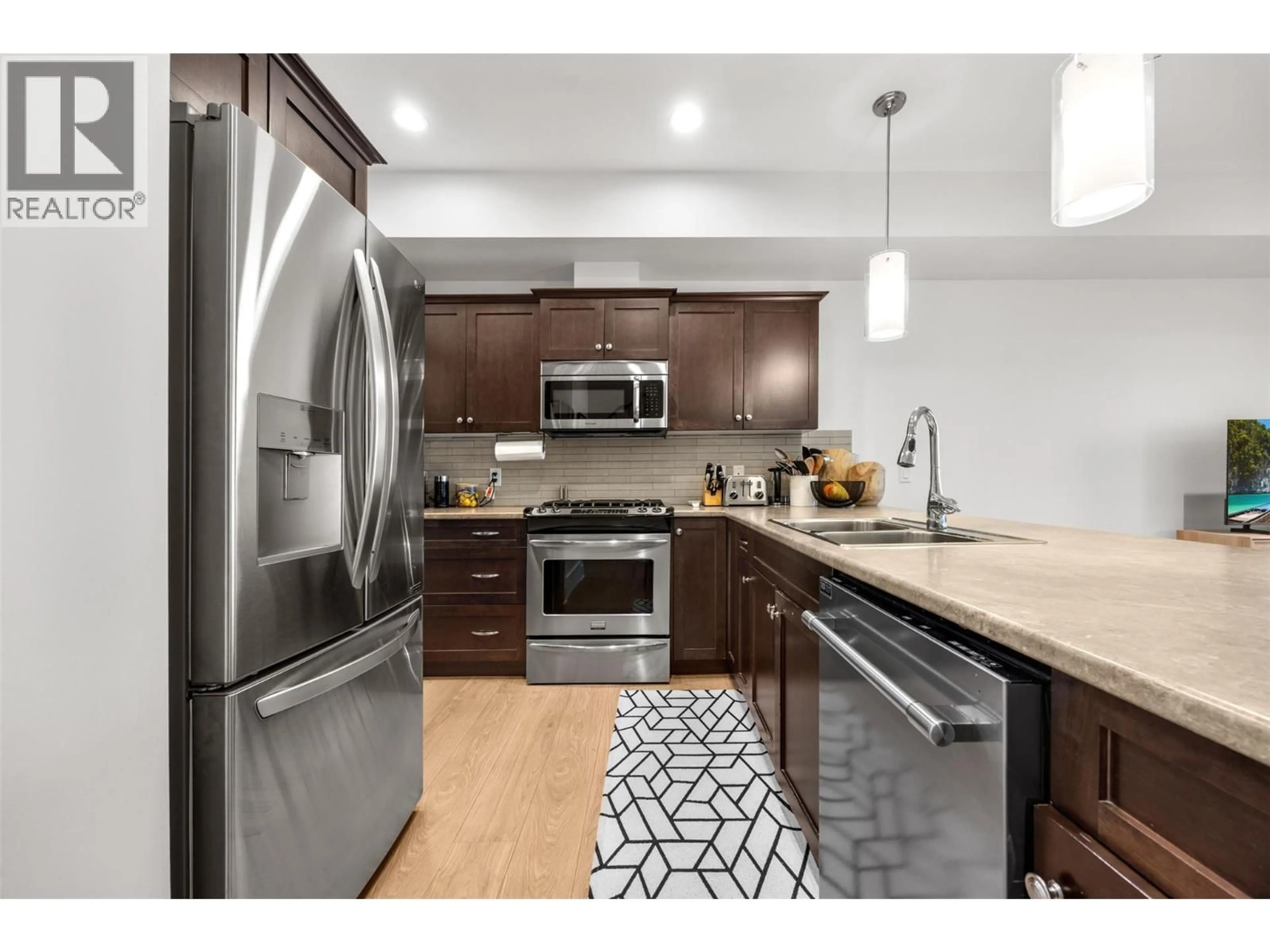 Open concept kitchen, unknown for 46 - 600 BOYNTON PLACE, Kelowna British Columbia V1V3B8