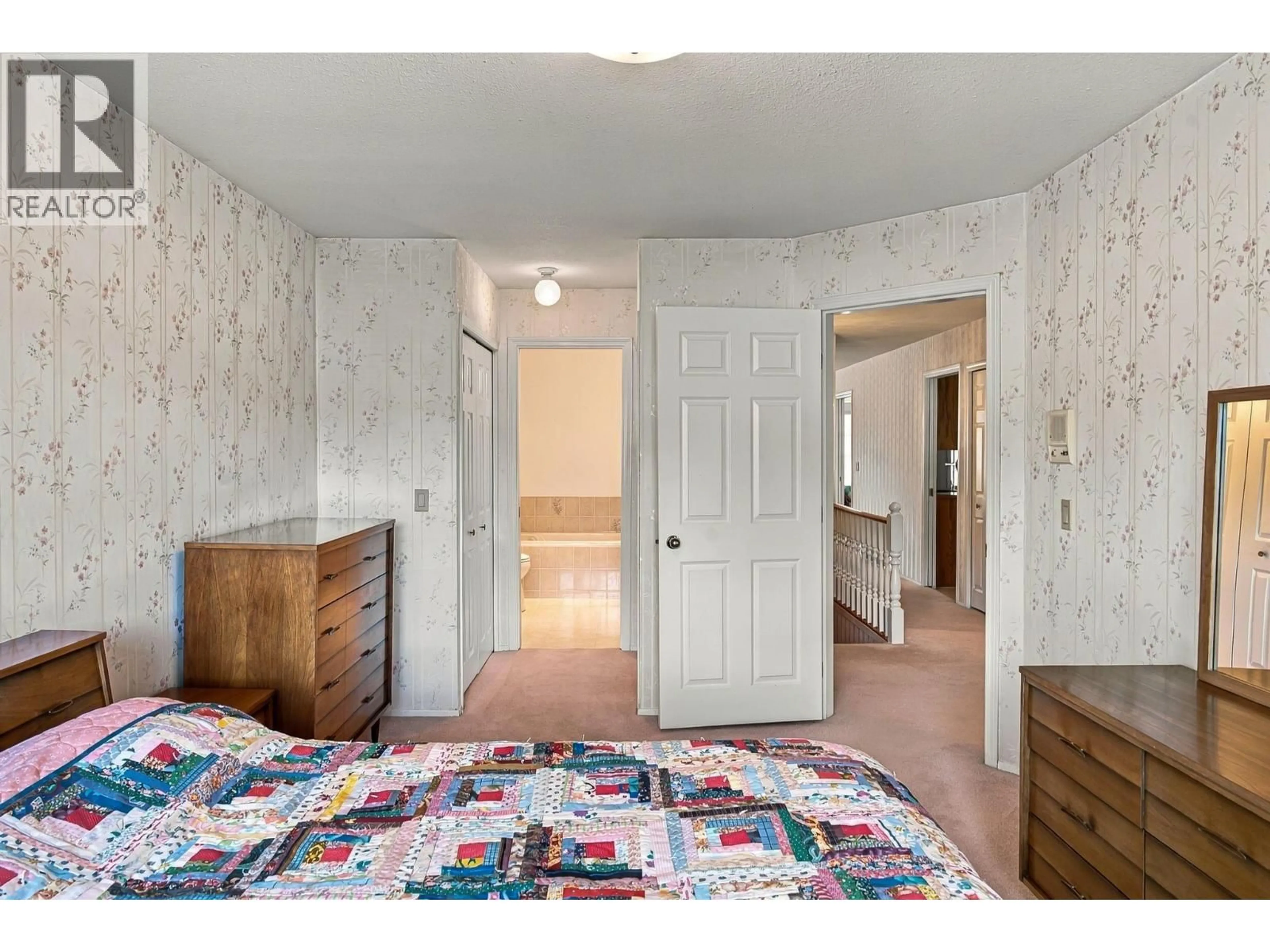 Unknown for 34 - 2200 GORDON DRIVE, Kelowna British Columbia V1Y8T7