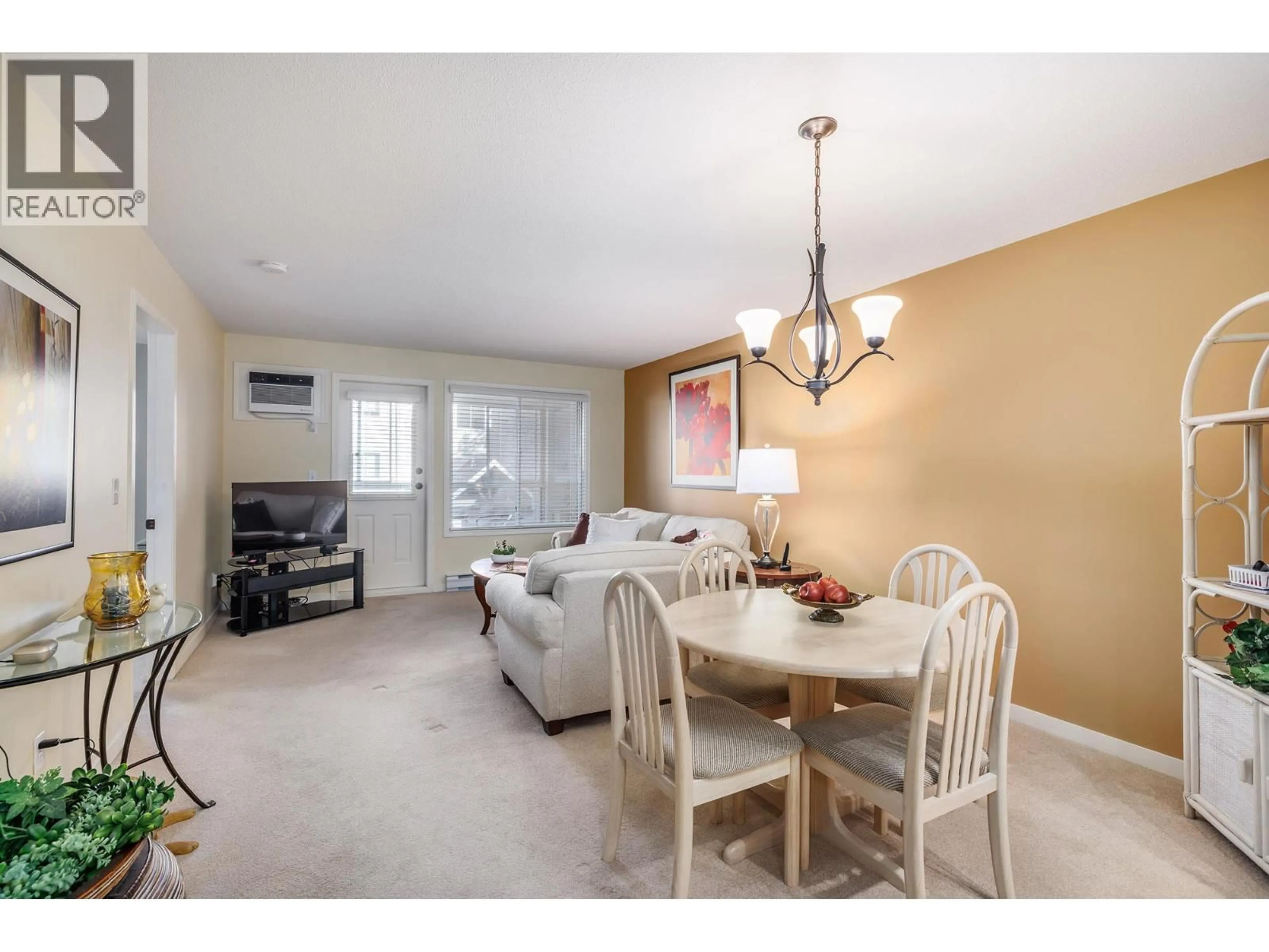 Living room with furniture, unknown for 111 - 920 GLENWOOD AVENUE, Kelowna British Columbia V1Y9P2