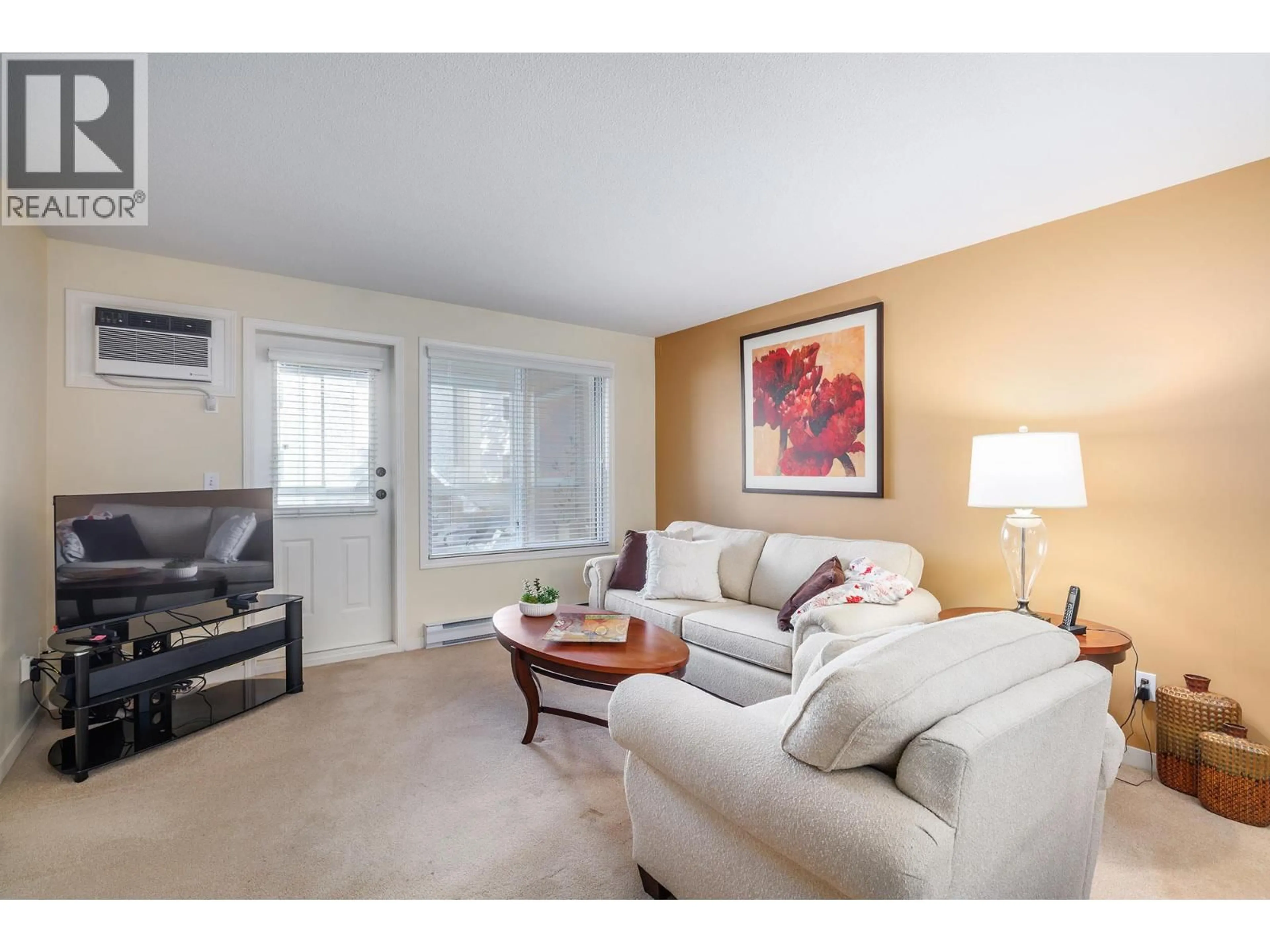 Living room with furniture, unknown for 111 - 920 GLENWOOD AVENUE, Kelowna British Columbia V1Y9P2