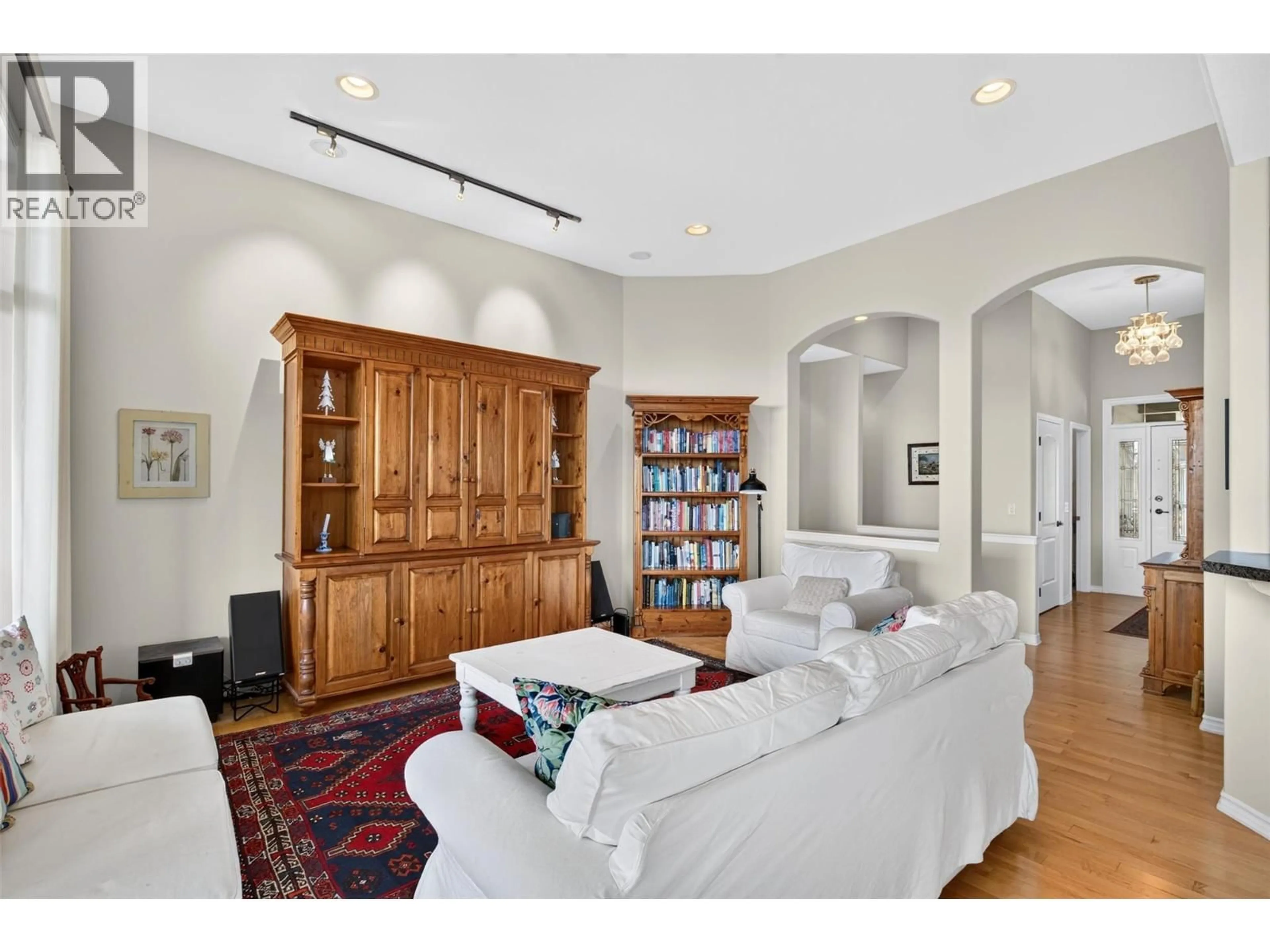 Living room with furniture, unknown for 21 - 3800 GALLAGHERS PINNACLE WAY, Kelowna British Columbia V1W3Z8