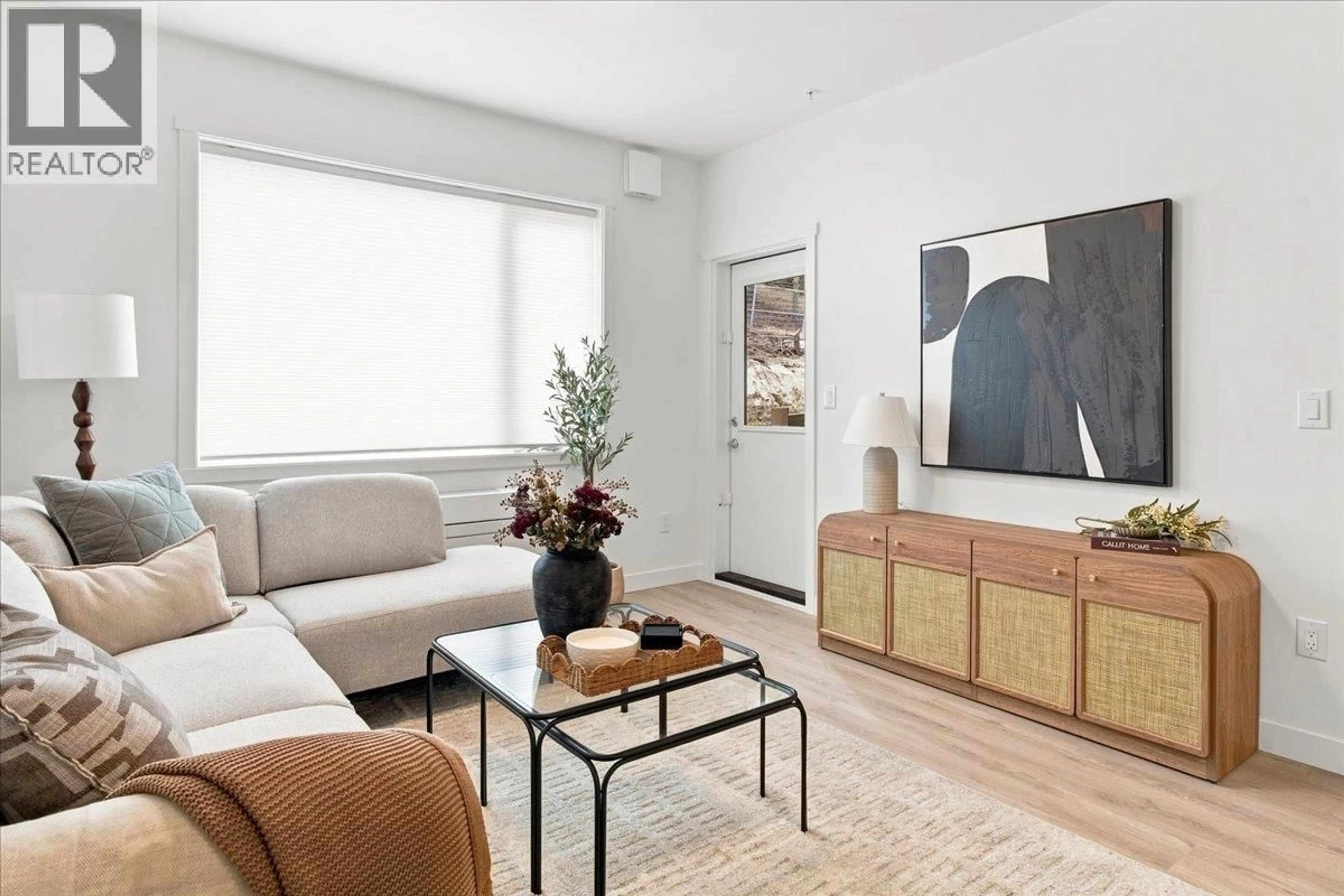 Living room with furniture, unknown for 206 - 1655 ABERDEEN DRIVE, Kamloops British Columbia V1S0C6