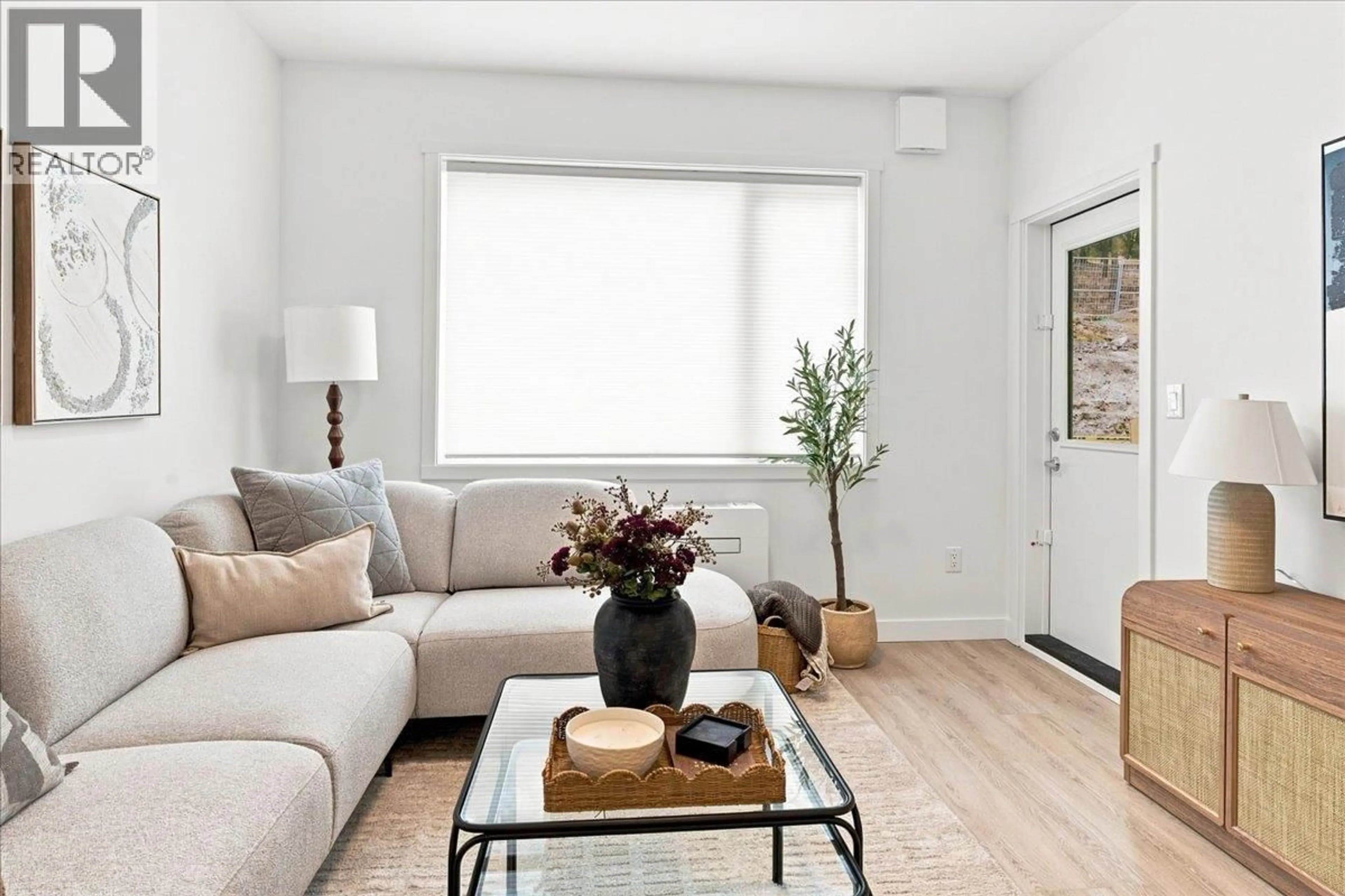 Living room with furniture, unknown for 206 - 1655 ABERDEEN DRIVE, Kamloops British Columbia V1S0C6