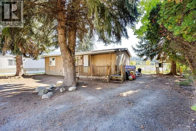 18 - 3495 ADAIR STREET, Armstrong 2