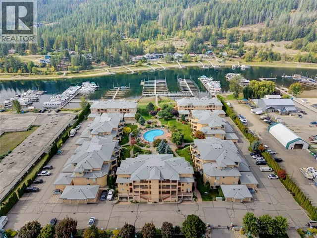 47 - 714 RIVERSIDE AVENUE, Sicamous 2