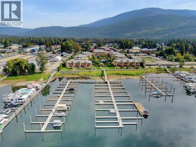 47 - 714 RIVERSIDE AVENUE, Sicamous 4