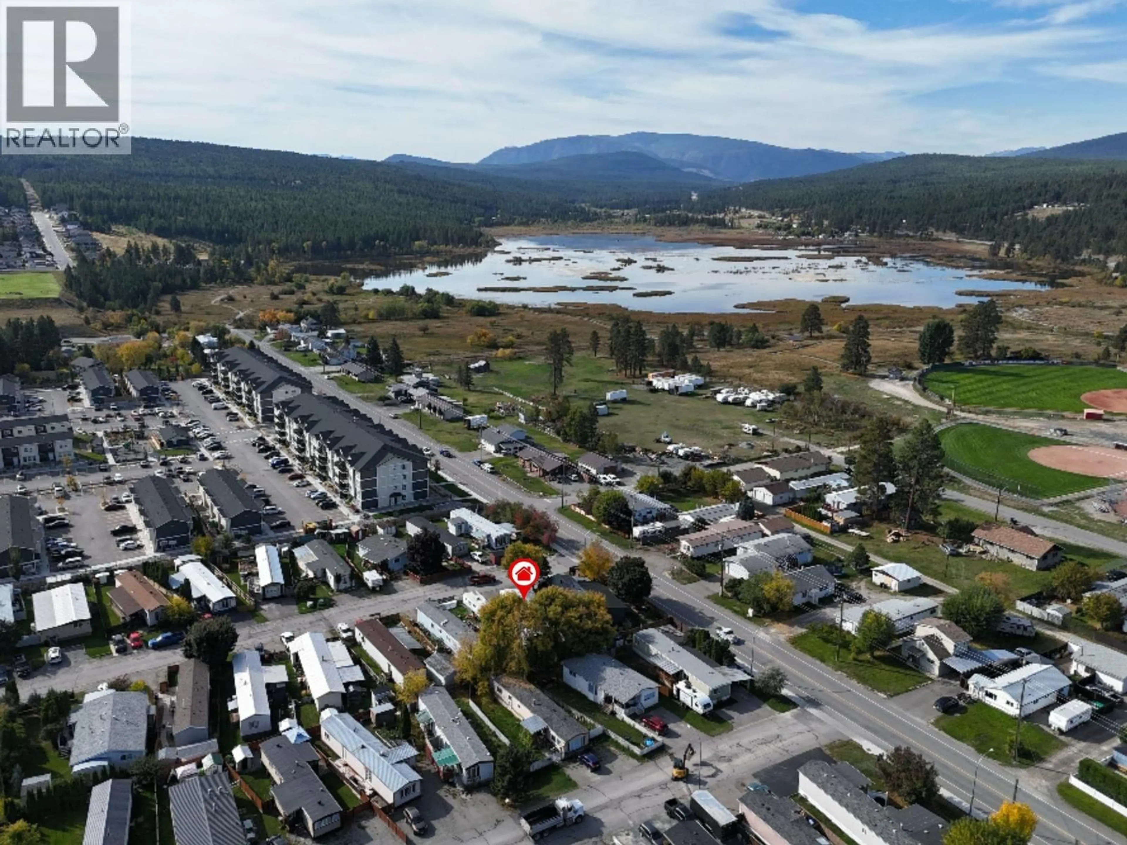 A pic from outside/outdoor area/front of a property/back of a property/a pic from drone, water/lake/river/ocean view for 28 - 724 INNES AVENUE SOUTH, Cranbrook British Columbia V1C2A5