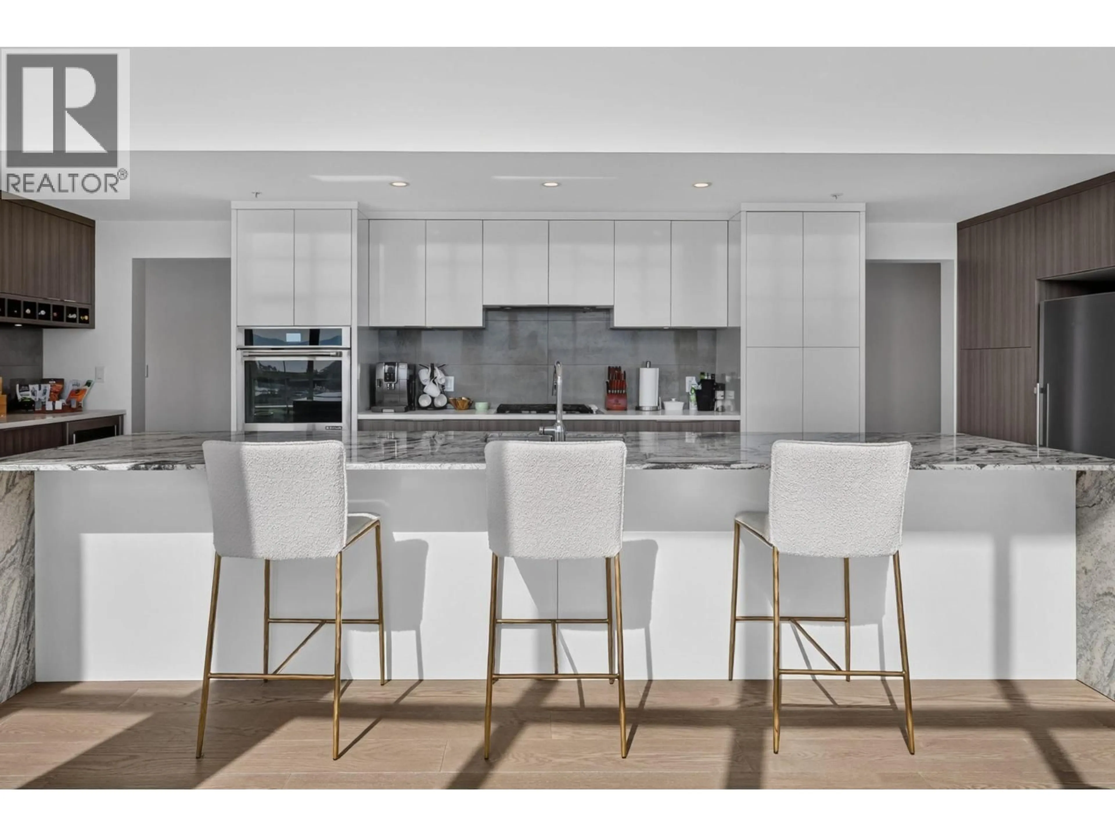 Contemporary kitchen, unknown for 2101 - 1151 SUNSET DRIVE, Kelowna British Columbia V1Y0G2