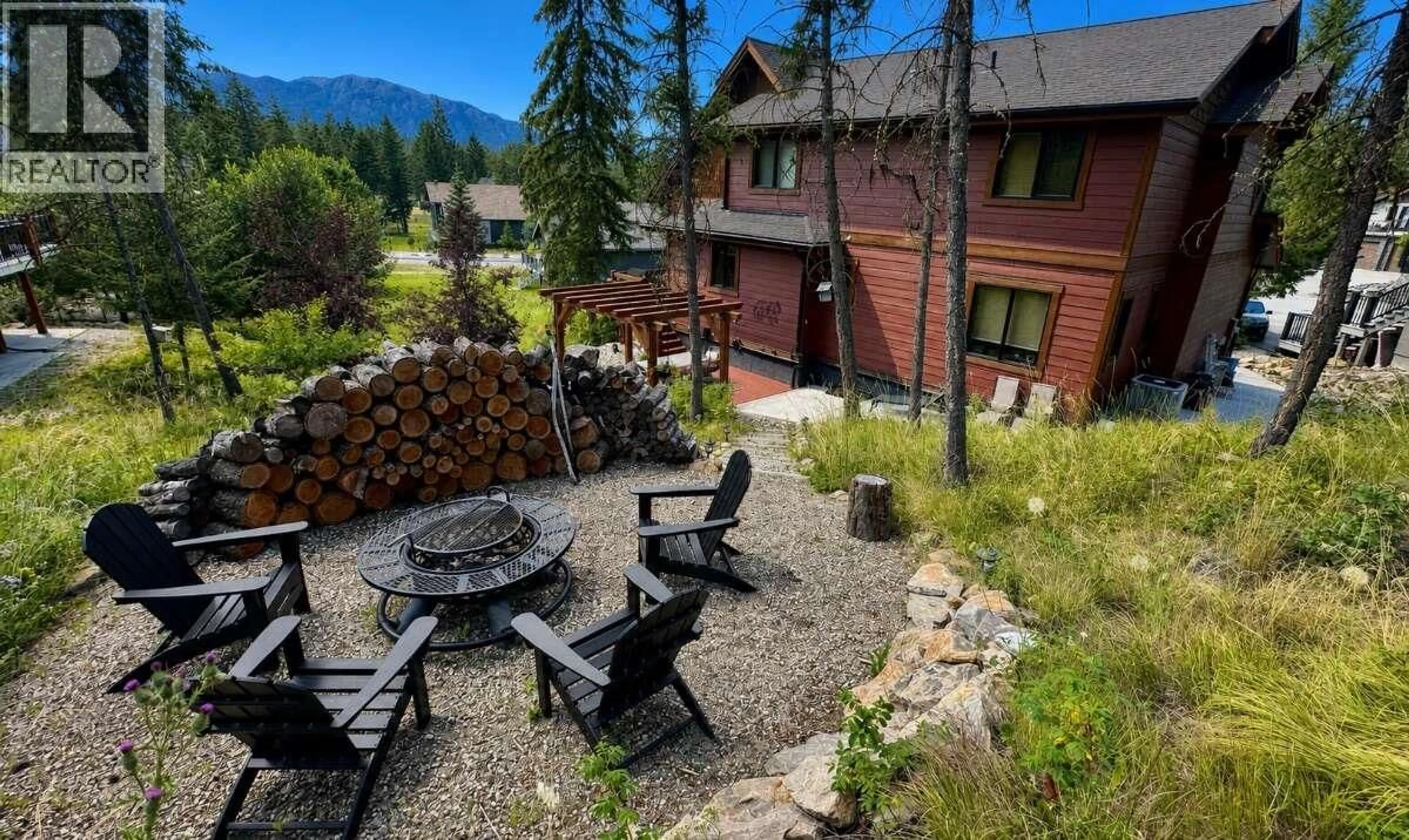 Patio, mountain view for 2577 SANDSTONE CIRCLE, Invermere British Columbia V0A1K6