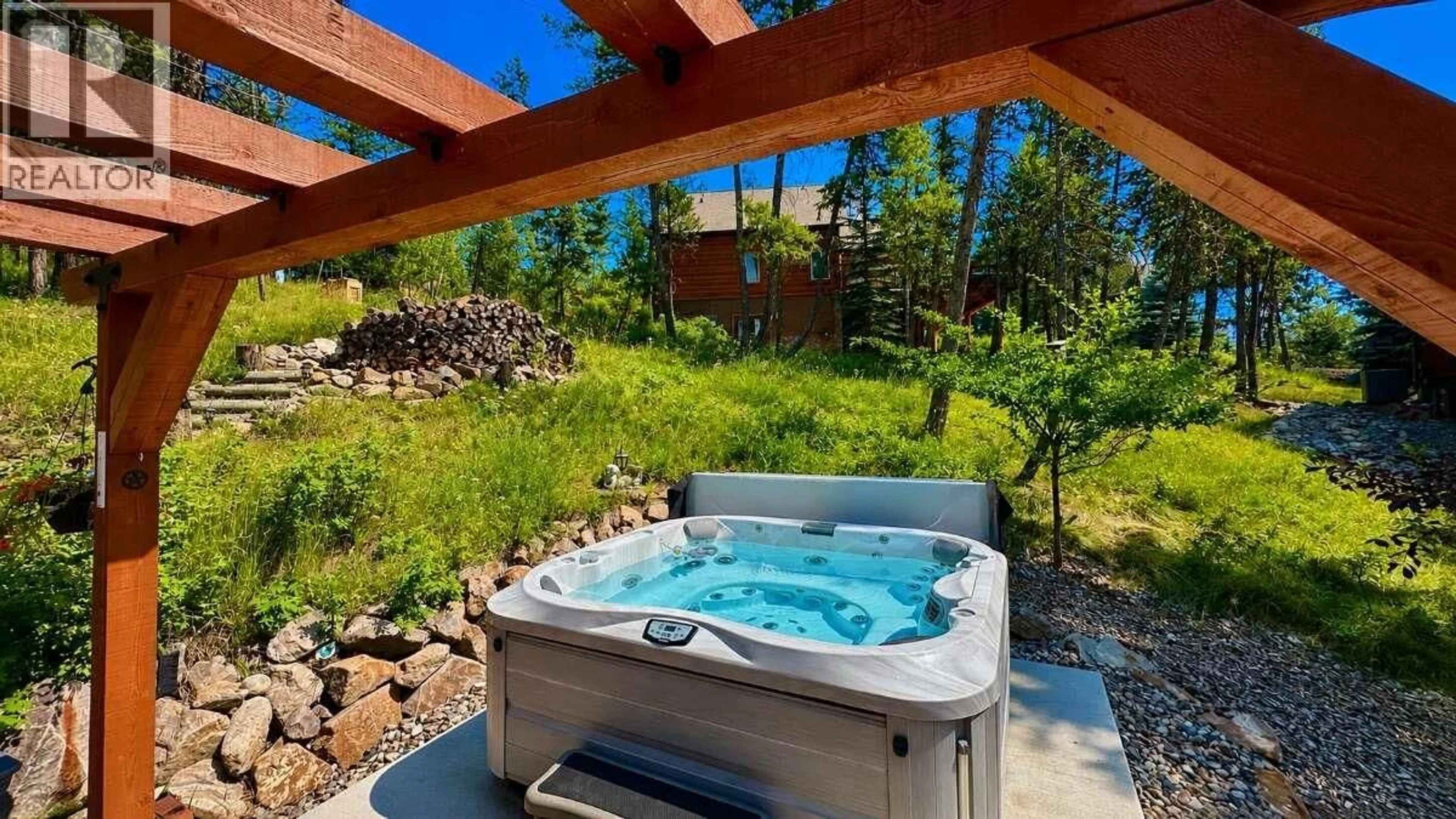 Patio, water/lake/river/ocean view for 2577 SANDSTONE CIRCLE, Invermere British Columbia V0A1K6
