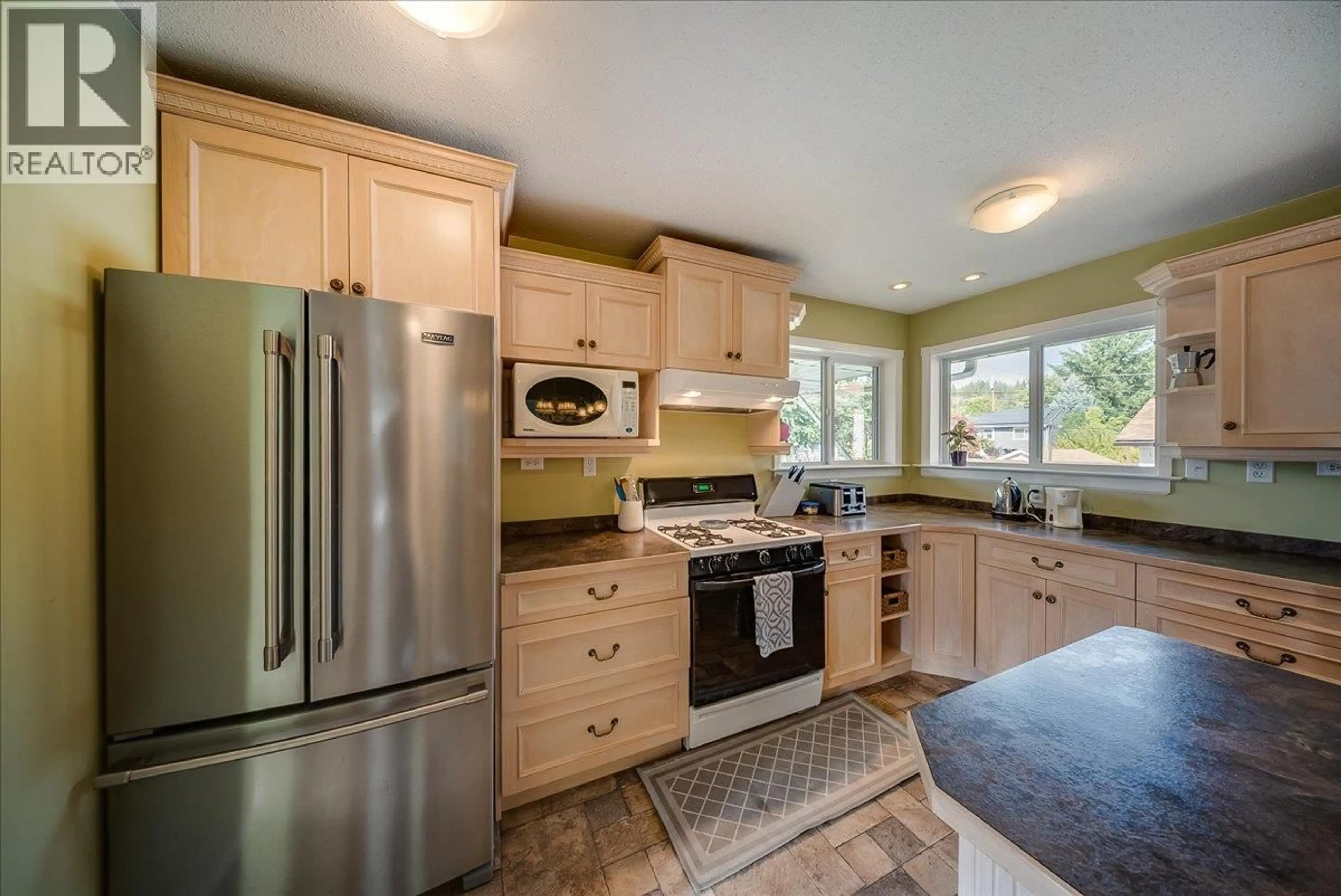 Unknown for 14 HILLSIDE DRIVE, Trail British Columbia V1R1G5