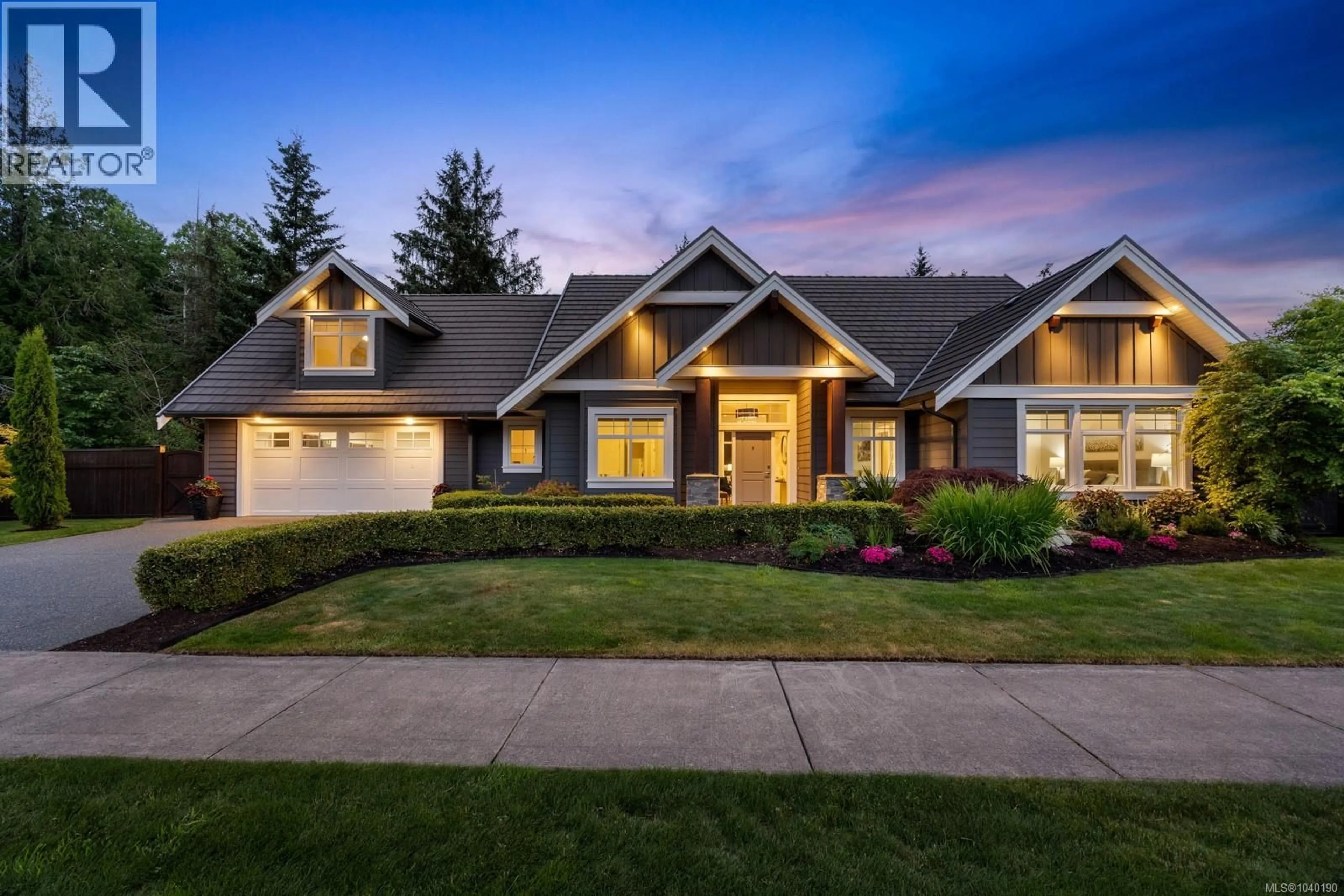 Home with vinyl exterior material, street for 2241 SUSSEX PLACE, Courtenay British Columbia V9N0E3