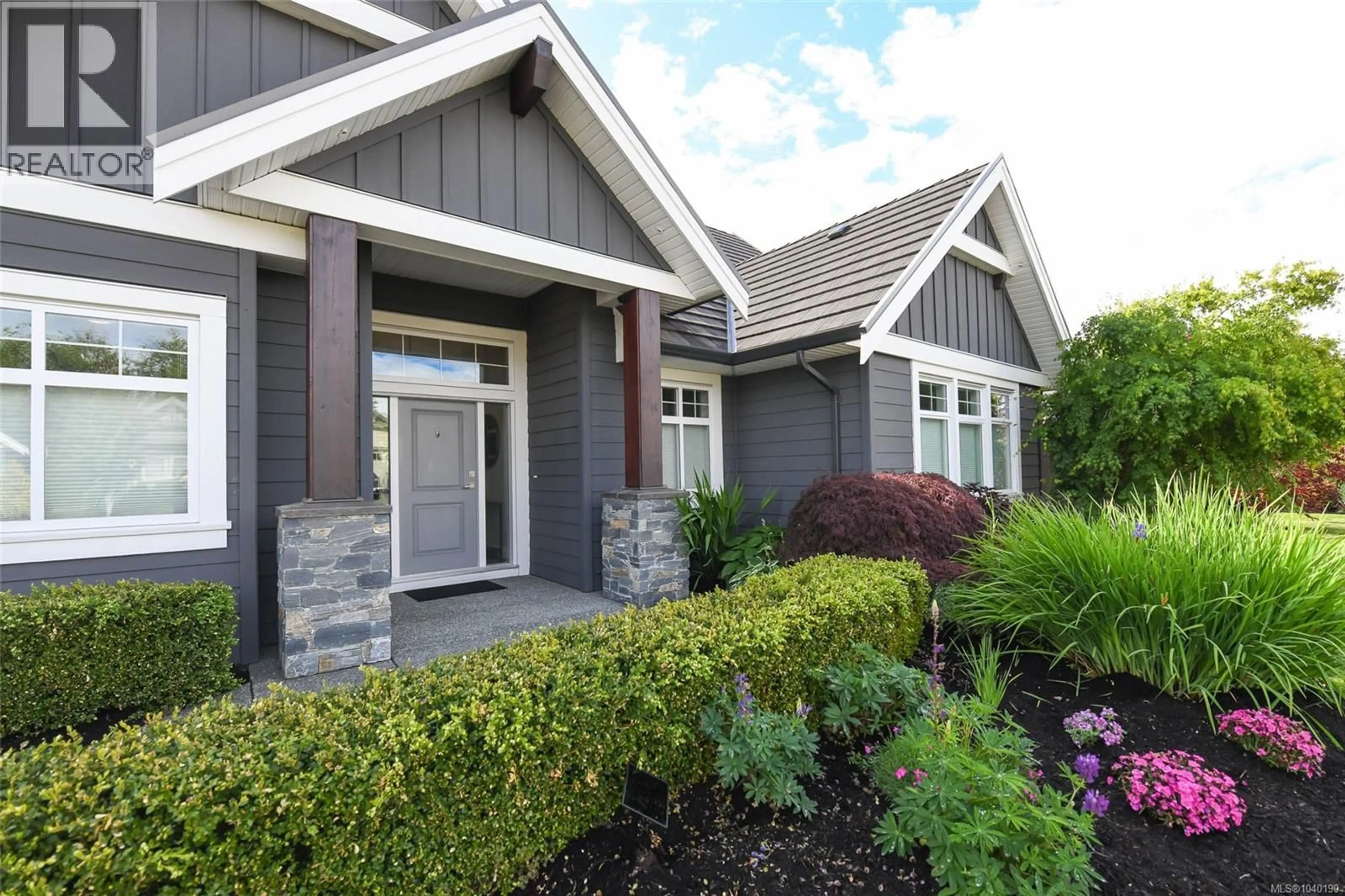 Home with vinyl exterior material, street for 2241 SUSSEX PLACE, Courtenay British Columbia V9N0E3