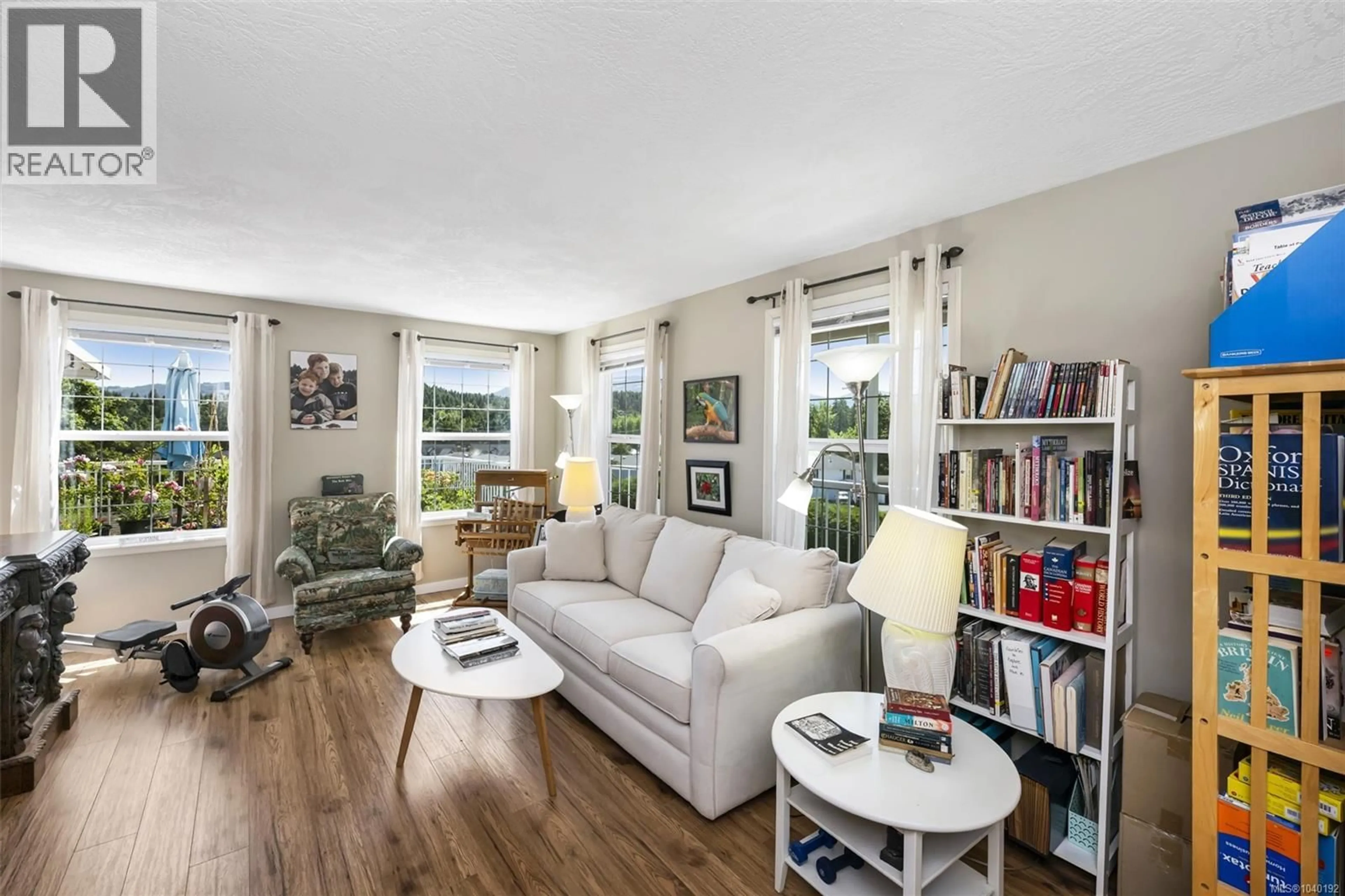 Living room with furniture, unknown for 5293 CORMORANT PLACE, Duncan British Columbia V9L6W6