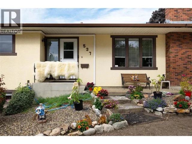 537 ROBIN ROAD, Vernon 4
