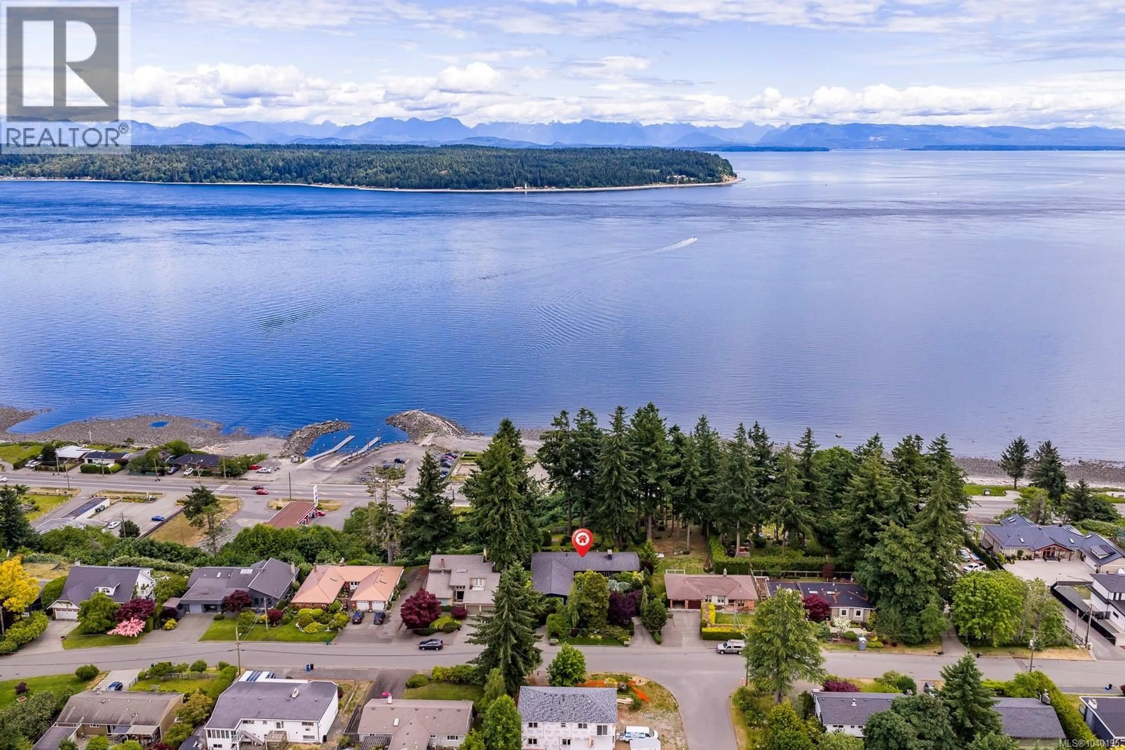 A pic from outside/outdoor area/front of a property/back of a property/a pic from drone, water/lake/river/ocean view for 1093 ASH STREET, Campbell River British Columbia V9W1G6