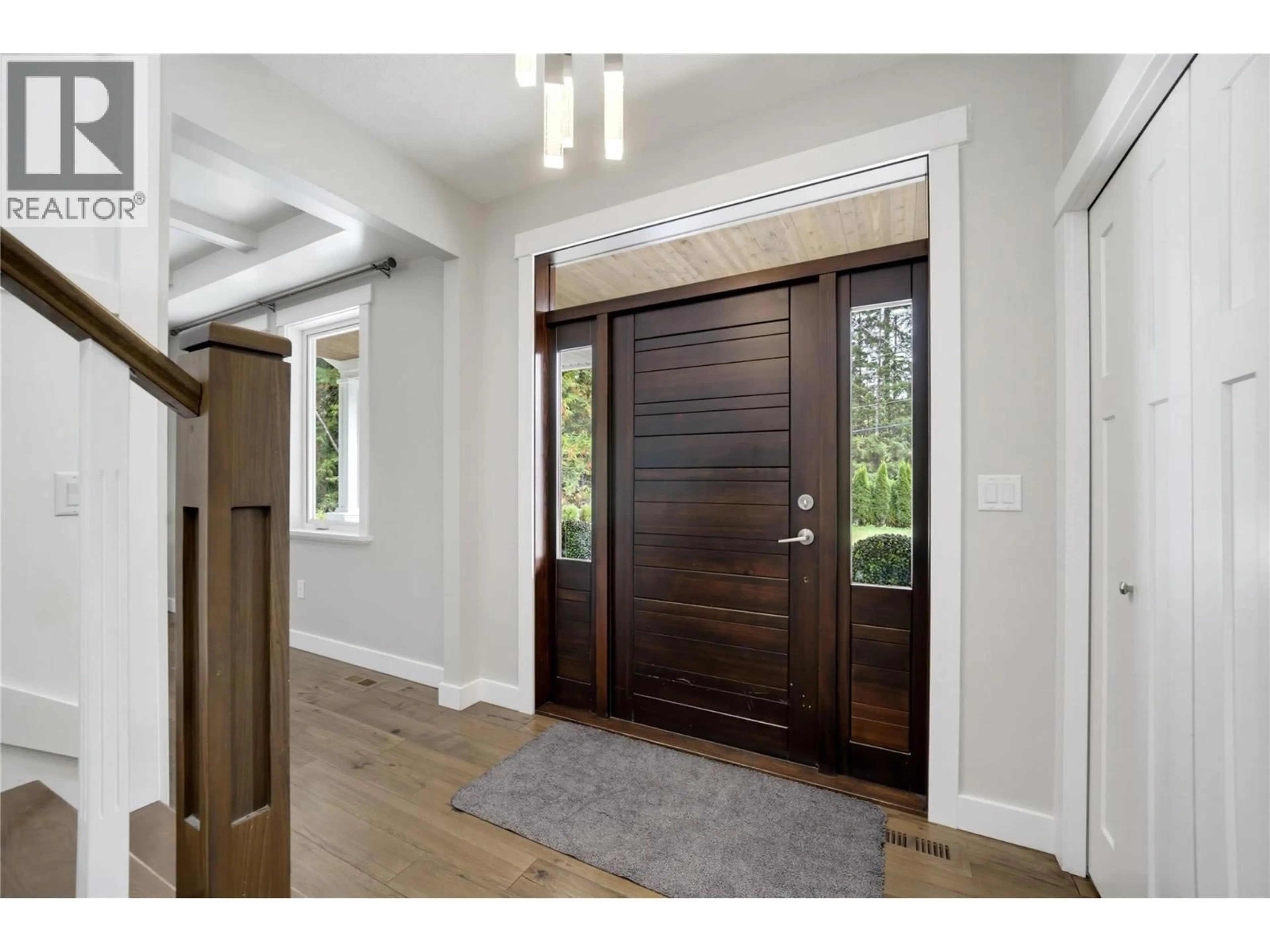 Indoor entryway for 5410 GANNOR ROAD, Salmon Arm British Columbia V1E2P7