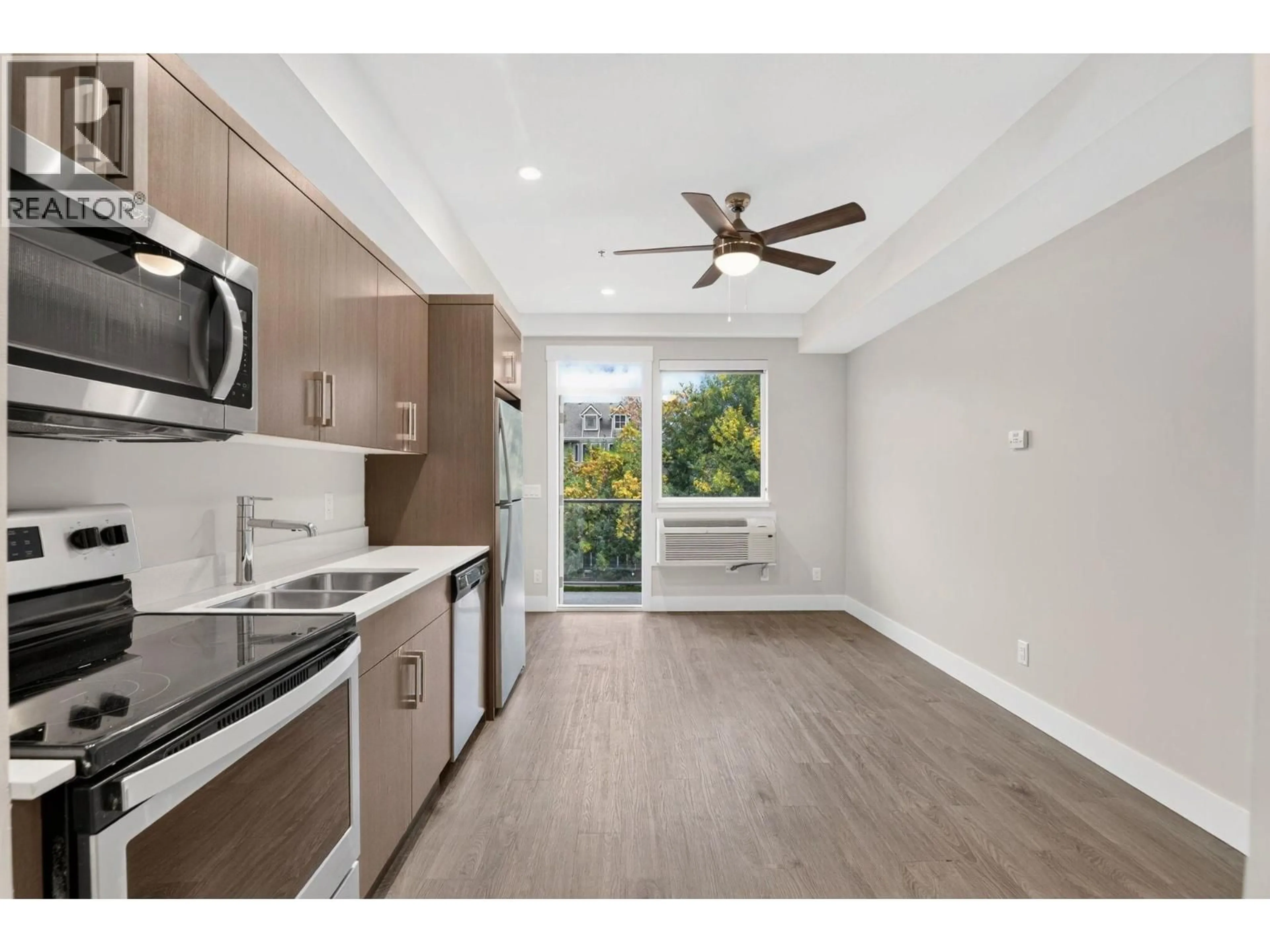 Open concept kitchen, unknown for 347 - 925 LEON AVENUE, Kelowna British Columbia V1Y0E5