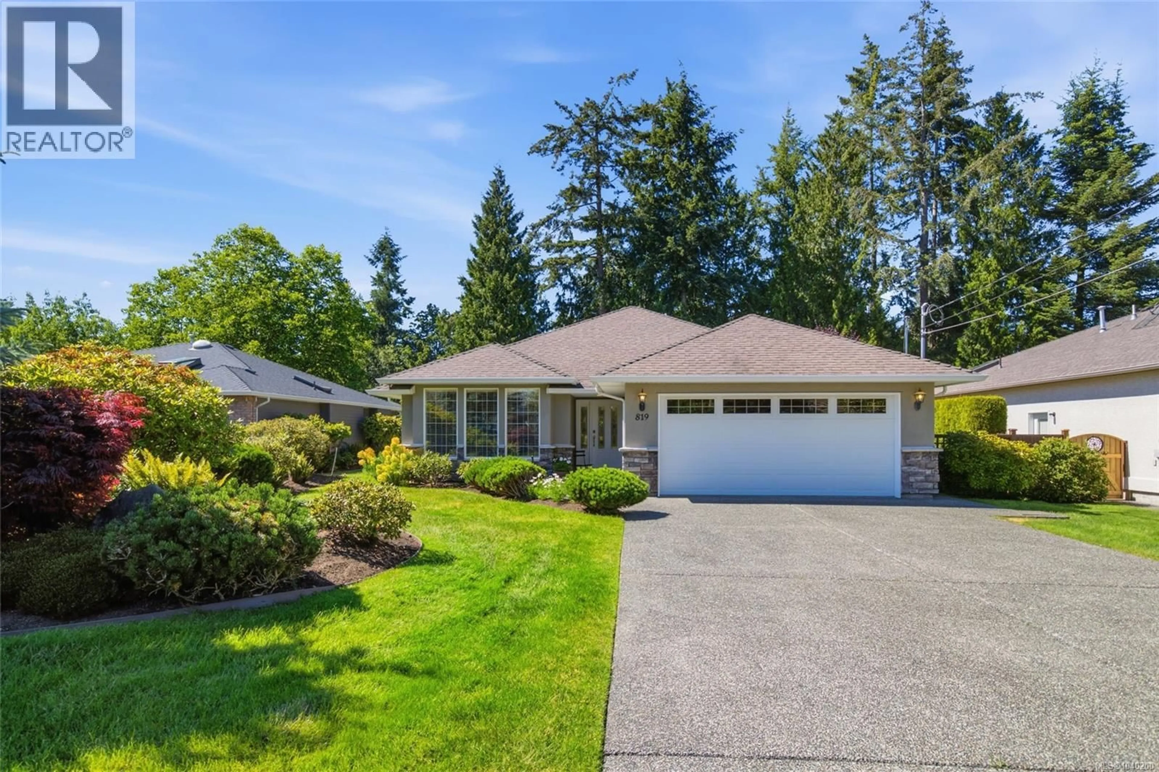 Home with vinyl exterior material, street for 819 MULHOLLAND DRIVE, French Creek British Columbia V9P2K5